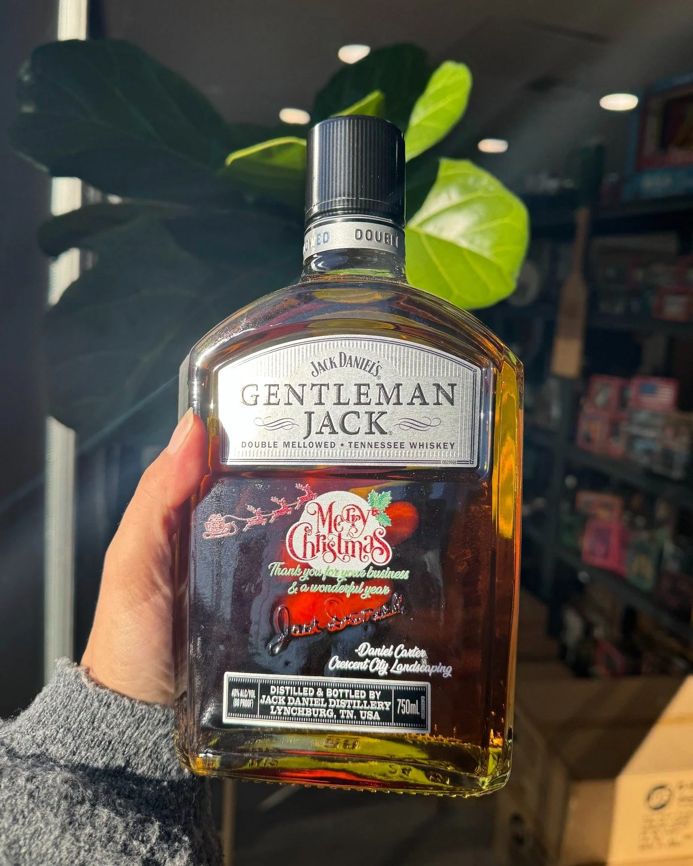 Full color design printed on Gentleman Jacks! Whether you have 1 or 100, we will support you with design, printing, engraving and more... 

📞(504) 467-7878
📍1005 Central Ave, Metairie, LA 70001