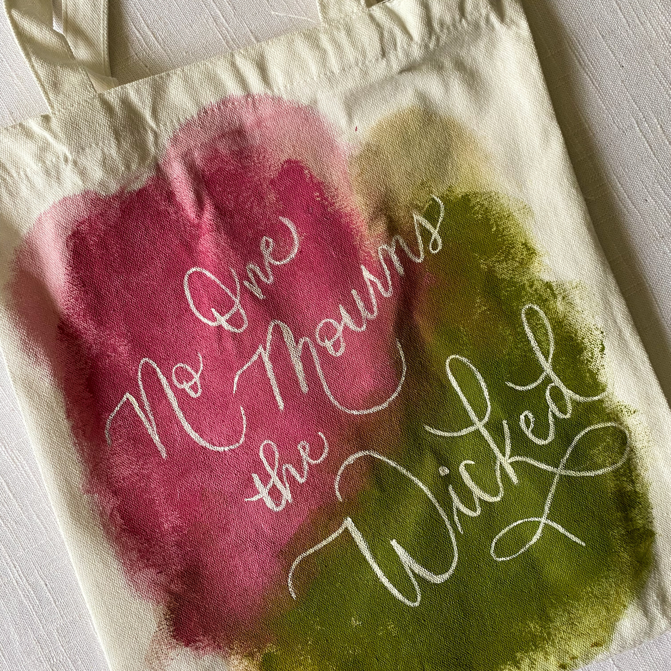 wicked tote.png