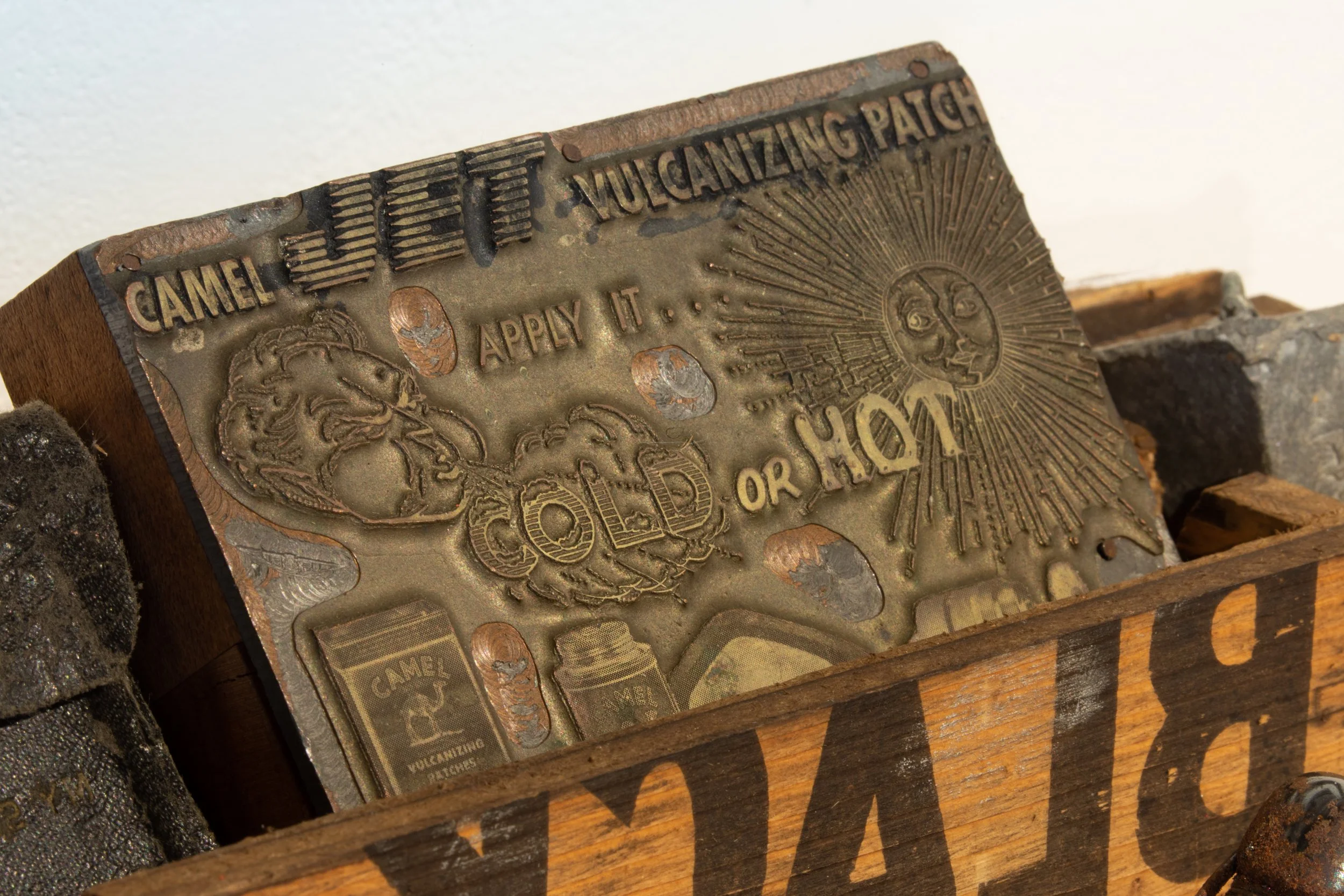 Camel Vulcanizing Patch