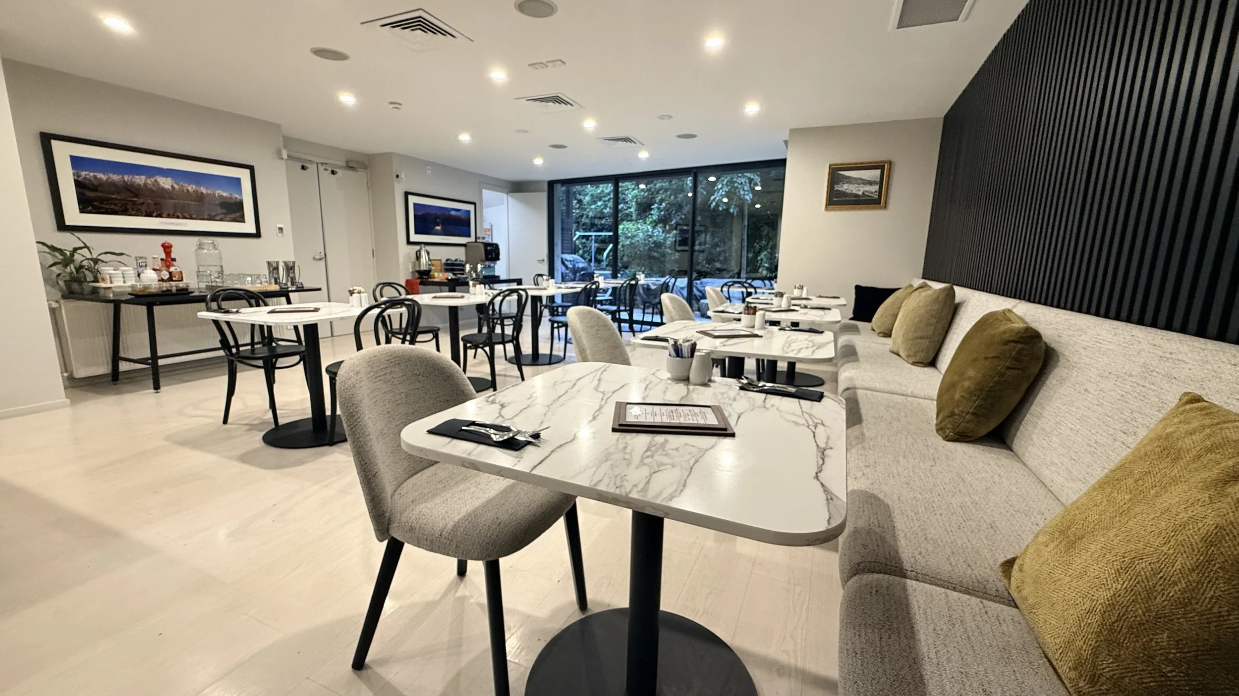 Breakfast Room Revamp