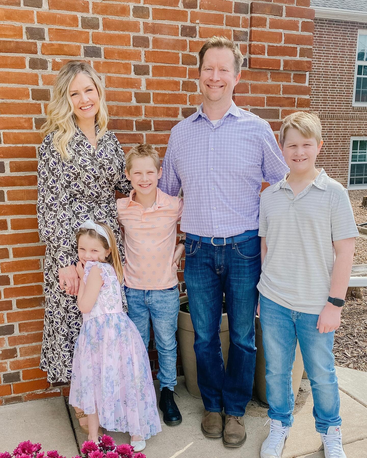 Hearts full of gratitude on this day of celebration&mdash;Jesus is risen!  Happy Easter from my family to yours!
