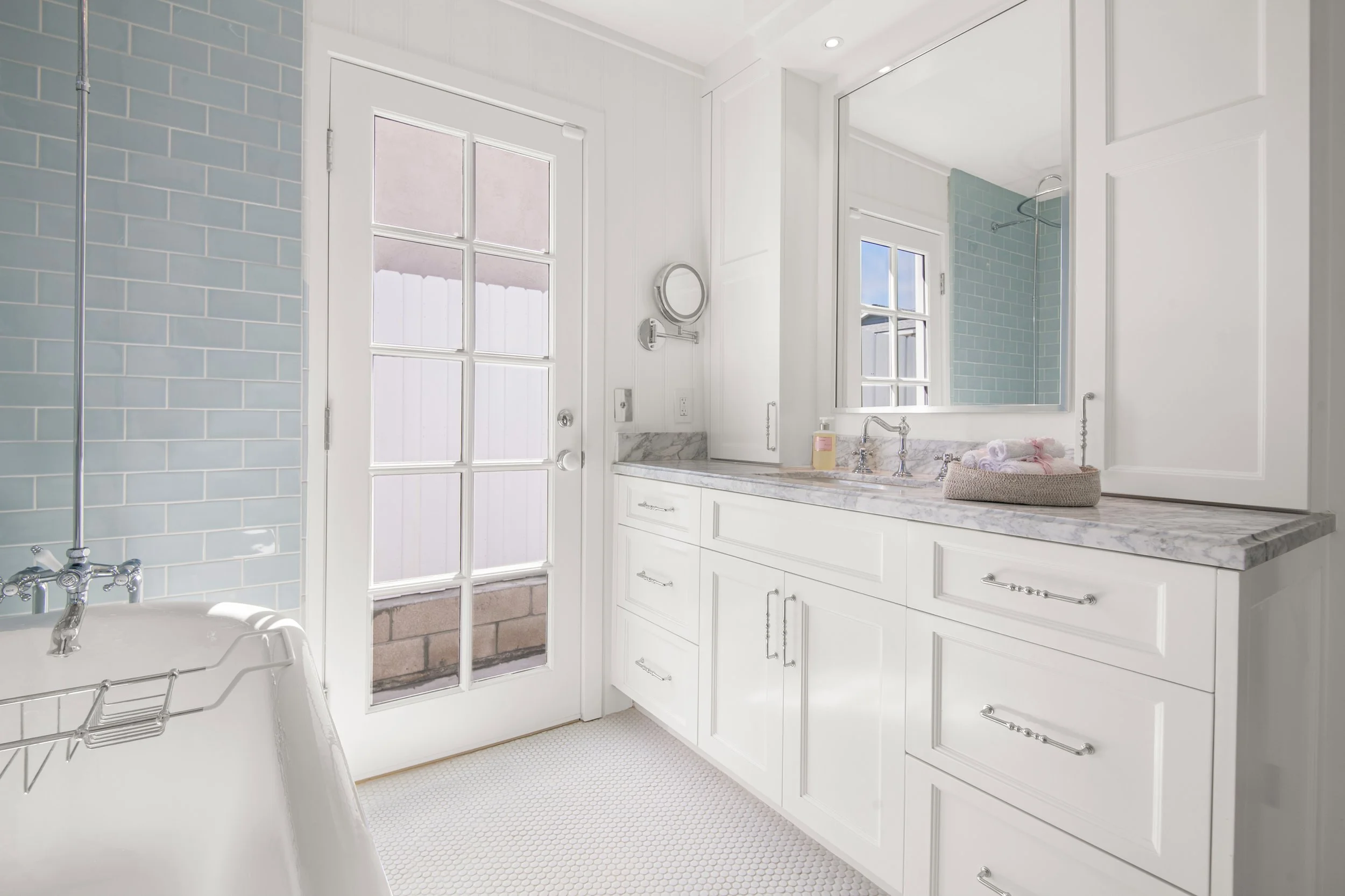 bathroom 1 copy.jpg