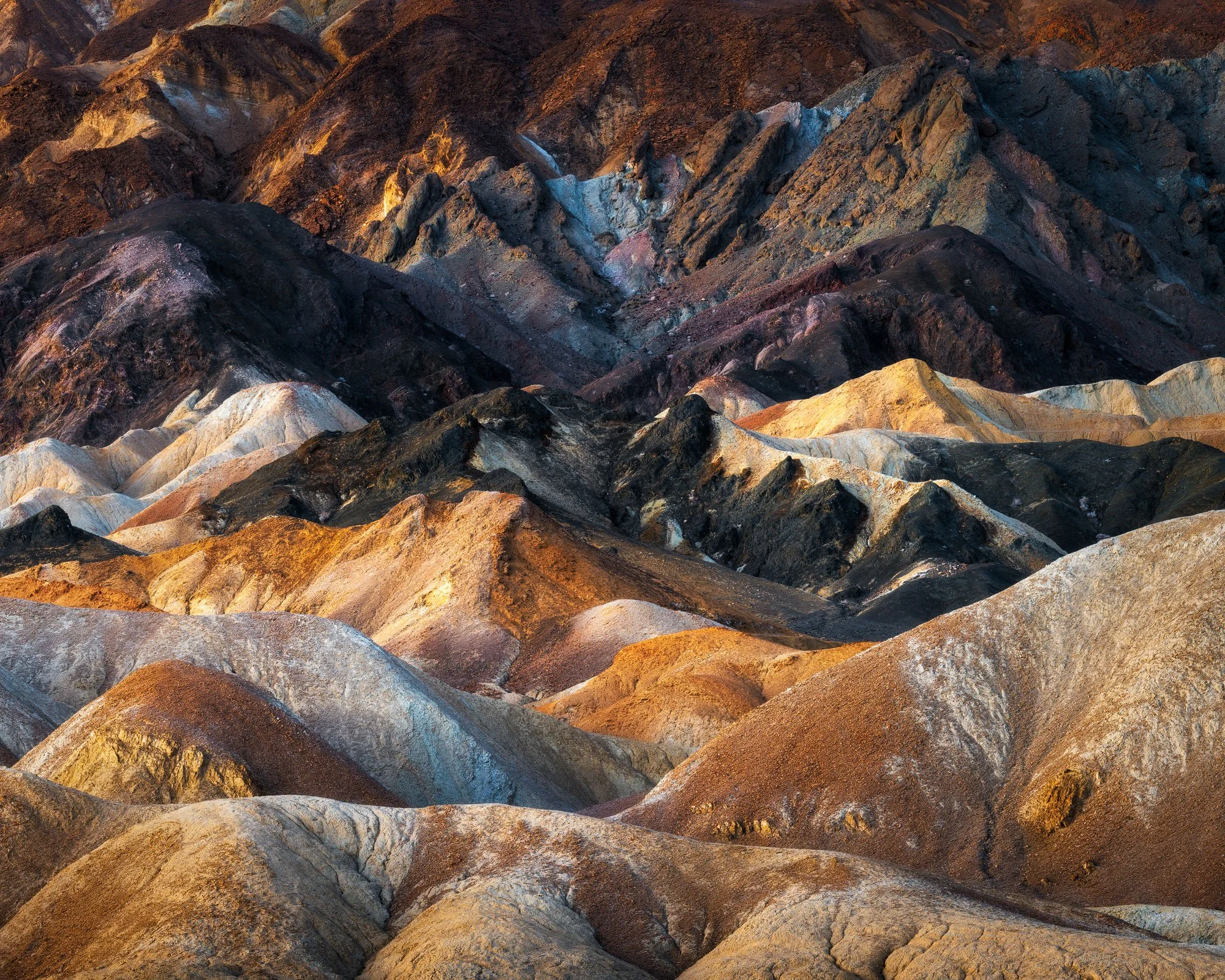death-valley-badlands-colorful.JPG