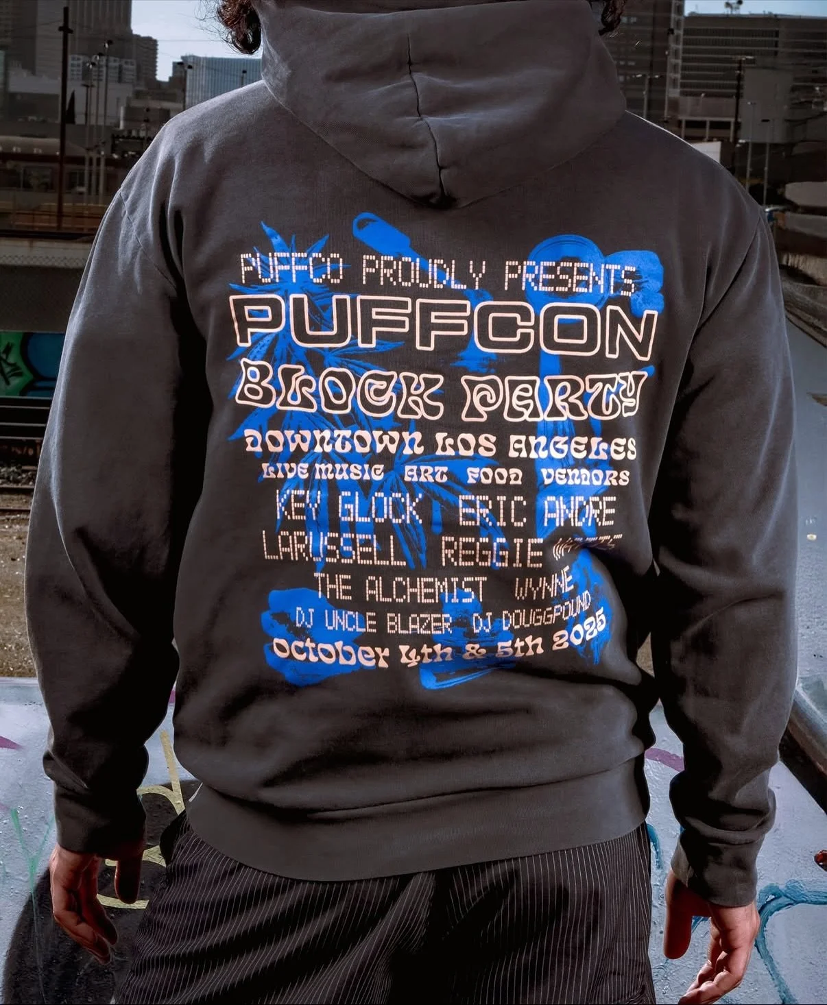 Printed hoodies for @puffcon_la x @puffco earlier this year

✶ 

✶ 

✶ 

#puffco #puffcon #screenprint #merch #festivalmerch