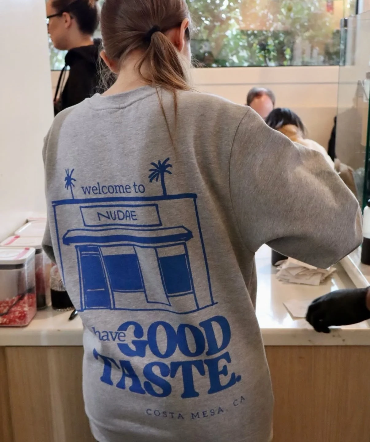 Crewnecks printed for @nudaecoffee 

✶ 

✶ 

✶ 

#screenprint #merch #orangecounty #coffee