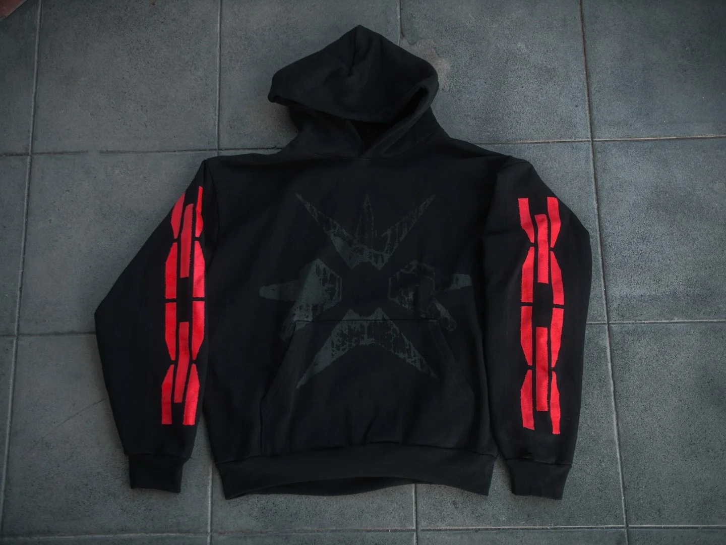 Hoodies printed for @erraband Black Friday drop

✶ 

✶ 

✶ 

#erra #bandmerch #screenprint #merch