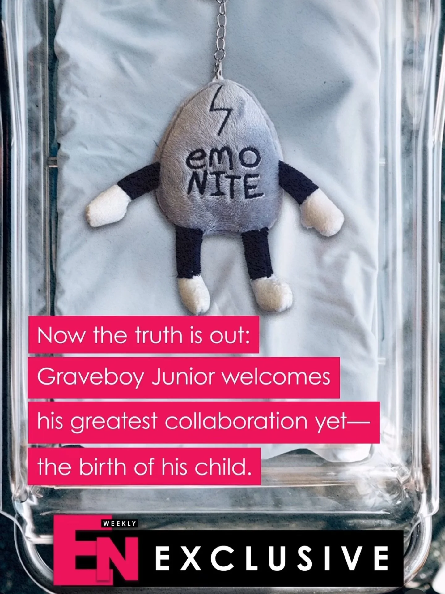 Graveboy keychain plushies produced for @emonite 

✶ 

✶ 

✶ 

#emonite #graveboy #keychain #merch