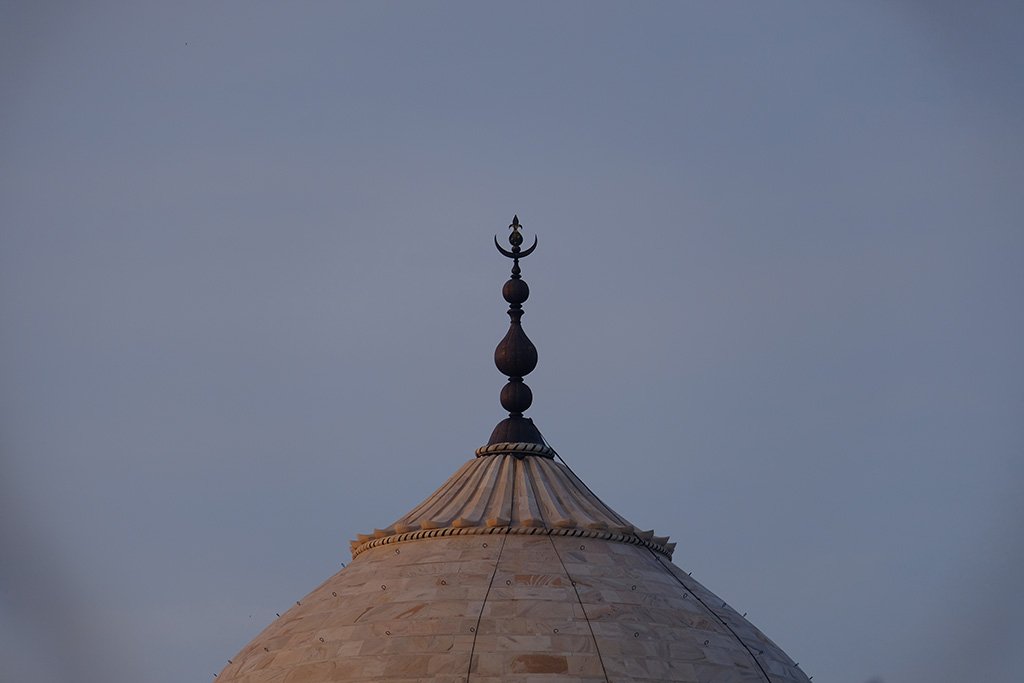 Main finial topped with crescent moon