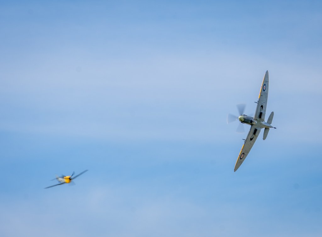 Dogfight: Messerschmitt 109 vs Spitfire