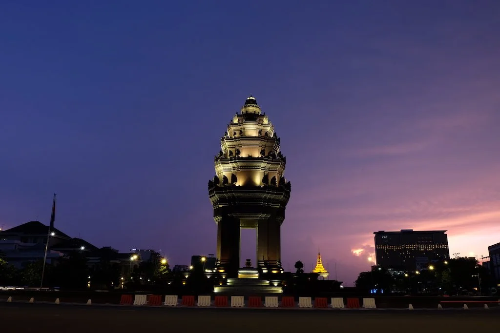 Independence Monument, before the lights went out