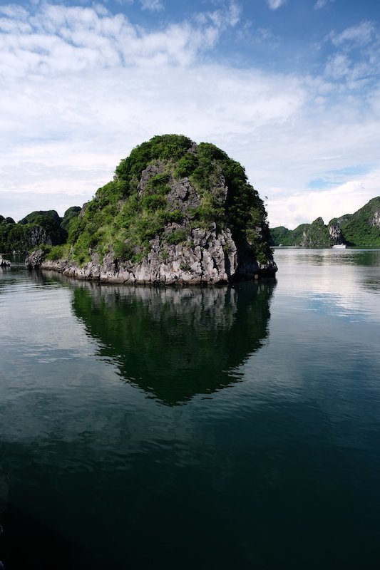 A floating karst island