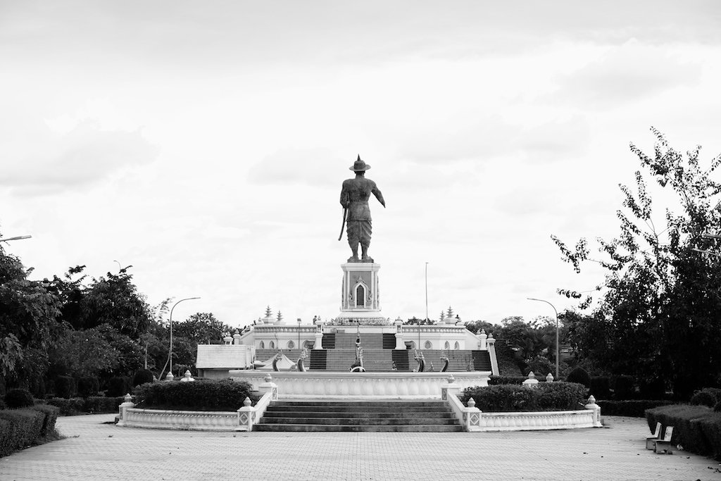 Chao Anouvong, the last King of Vientiane looks to Thailand across the Mekong