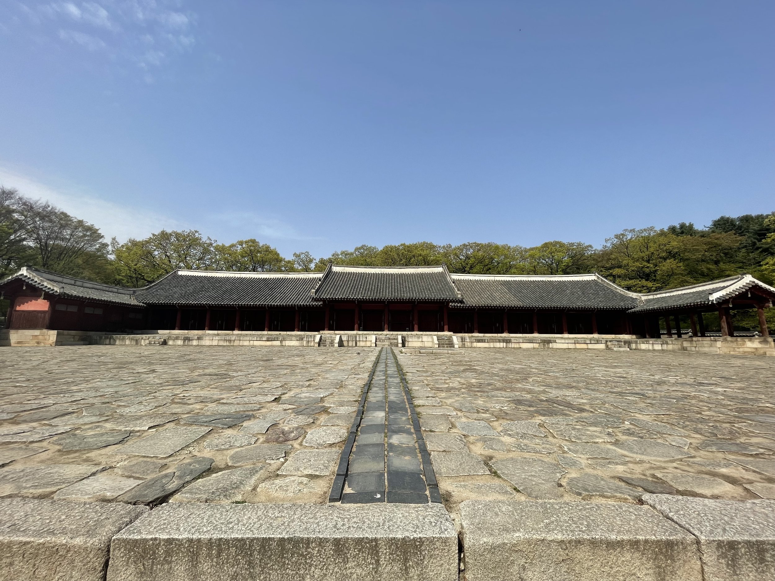 Not so best Kings and Queens' spirit home, Jongmyo Shrine 