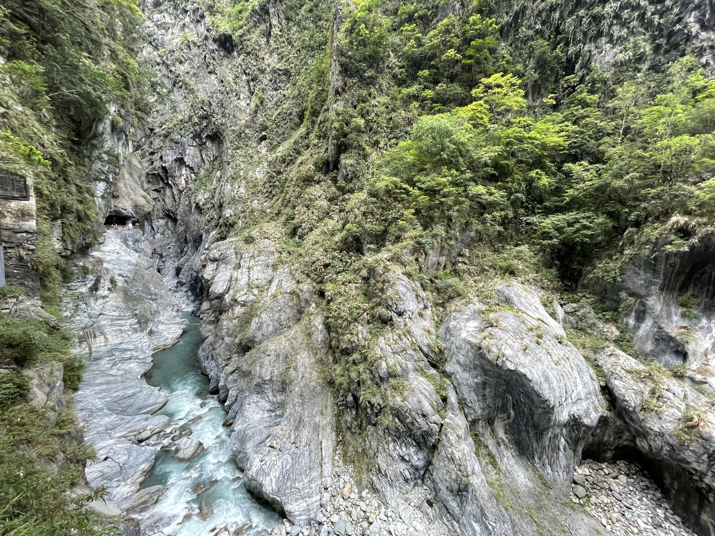 Tunnel of the Nine Turns walkway, Taroko Gorge