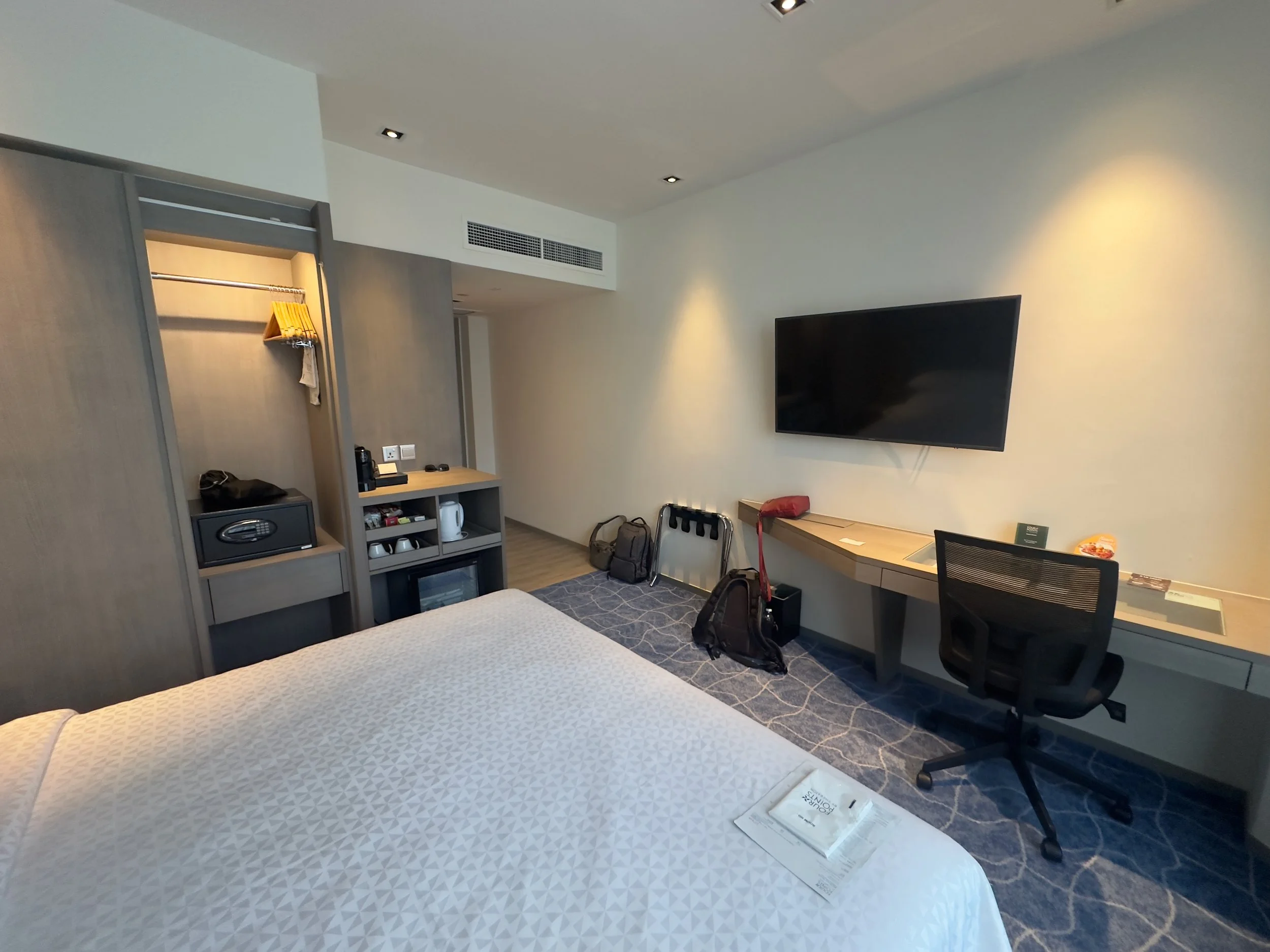 Room 624, Four Points by Sherton, Riverview