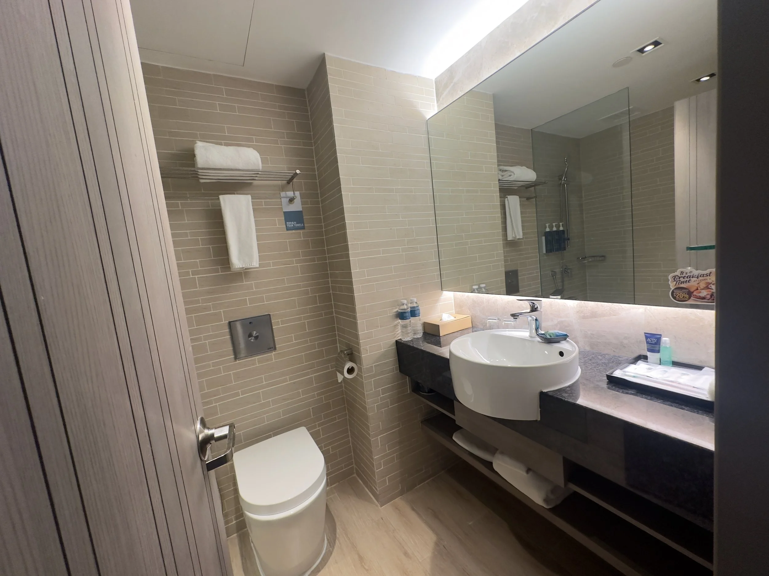 Room 624, Four Points by Sherton, Riverview