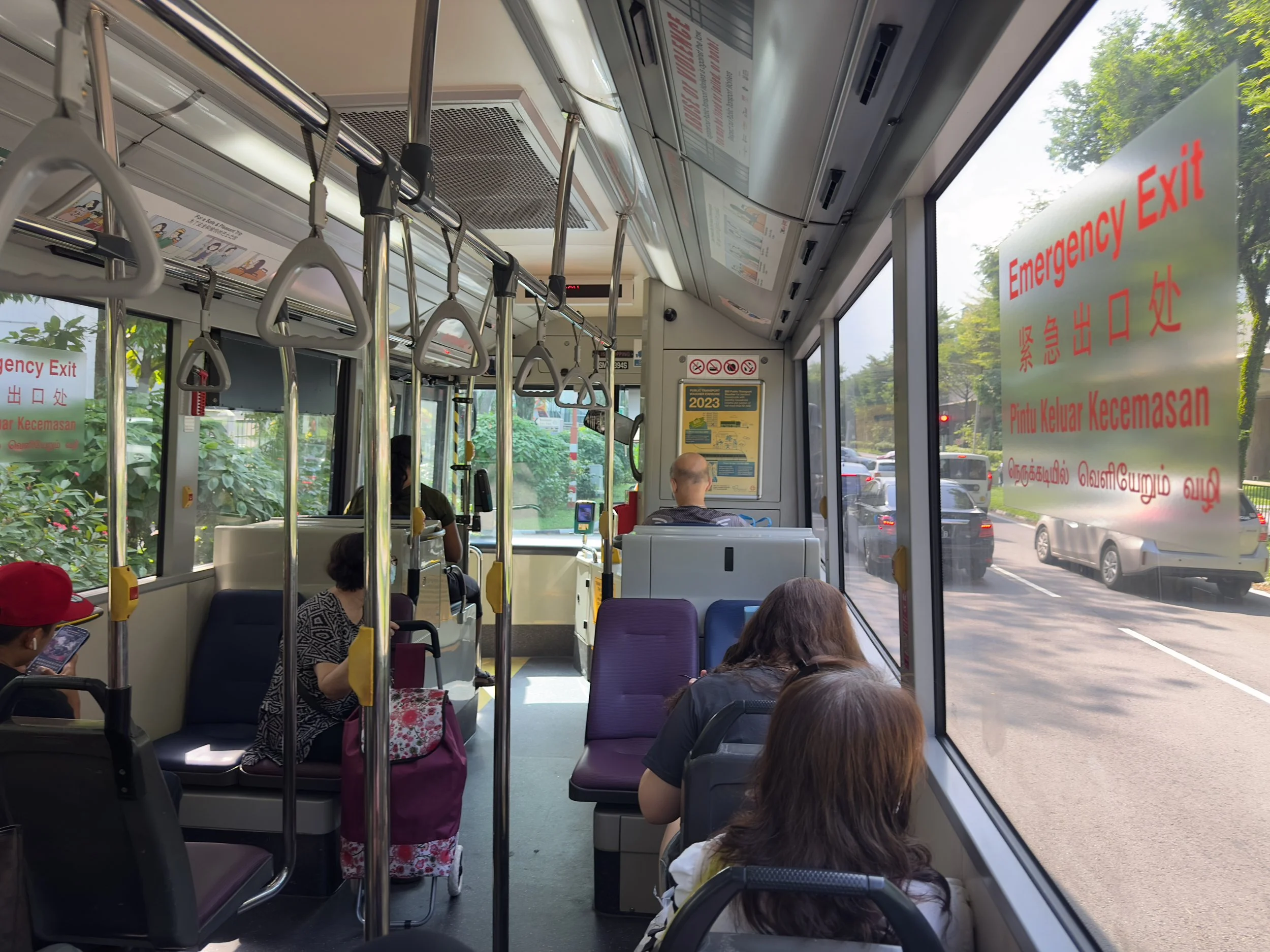 Bus to Woodlands Checkpoint, but in the wrong direction