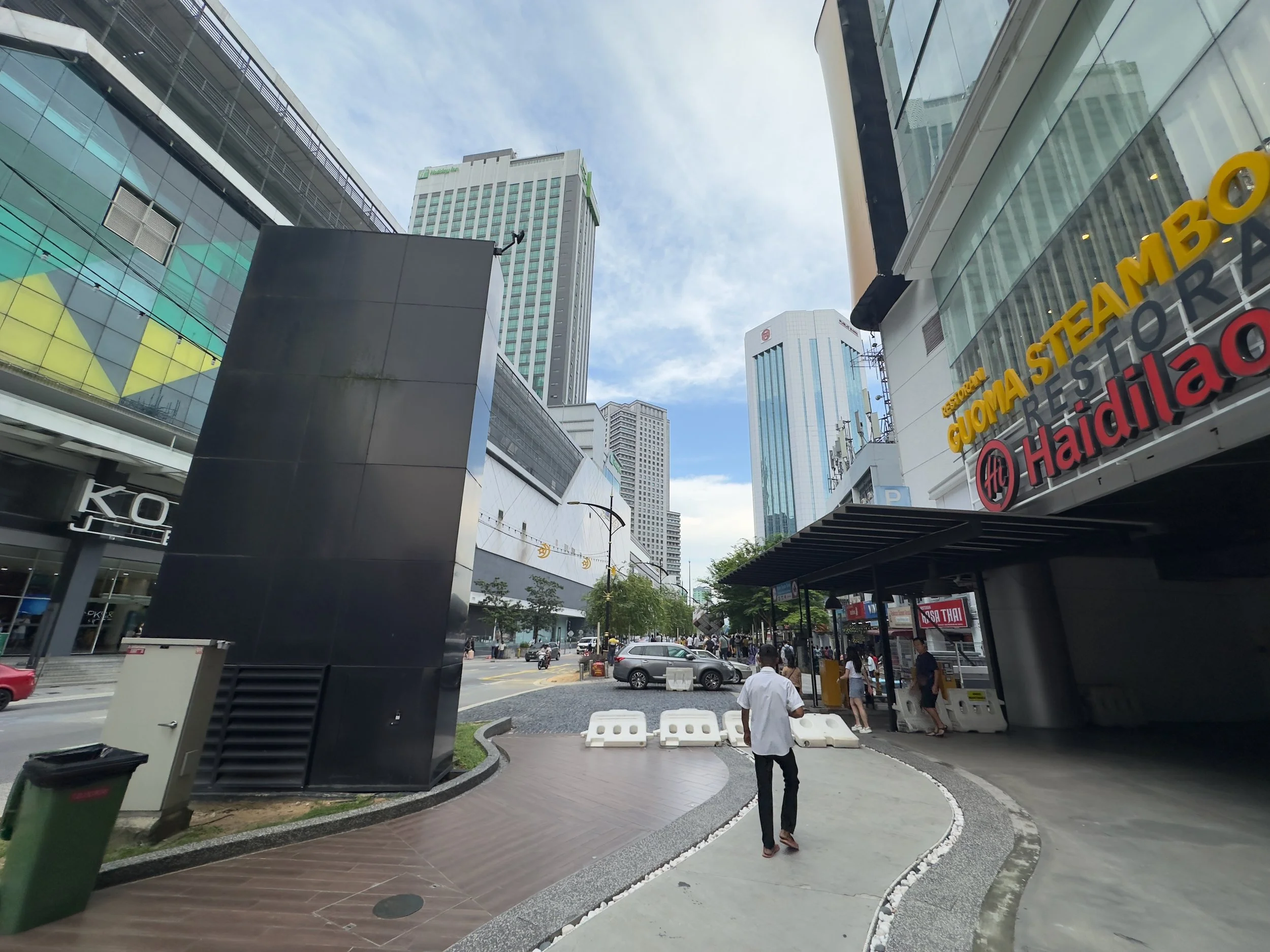 Jalan Wong Ah Fook footpath...ish, JB