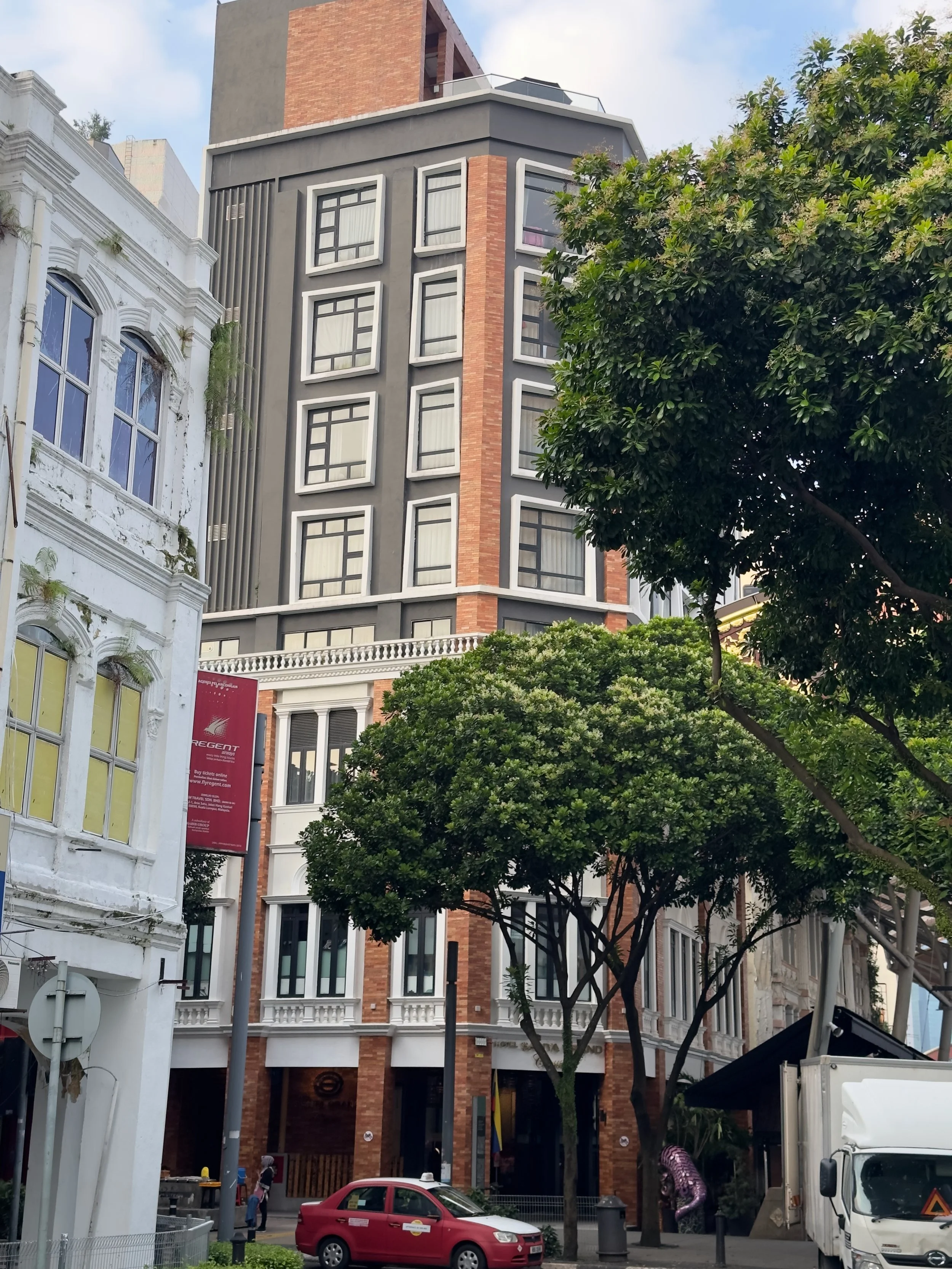 Santa Grand Hotel