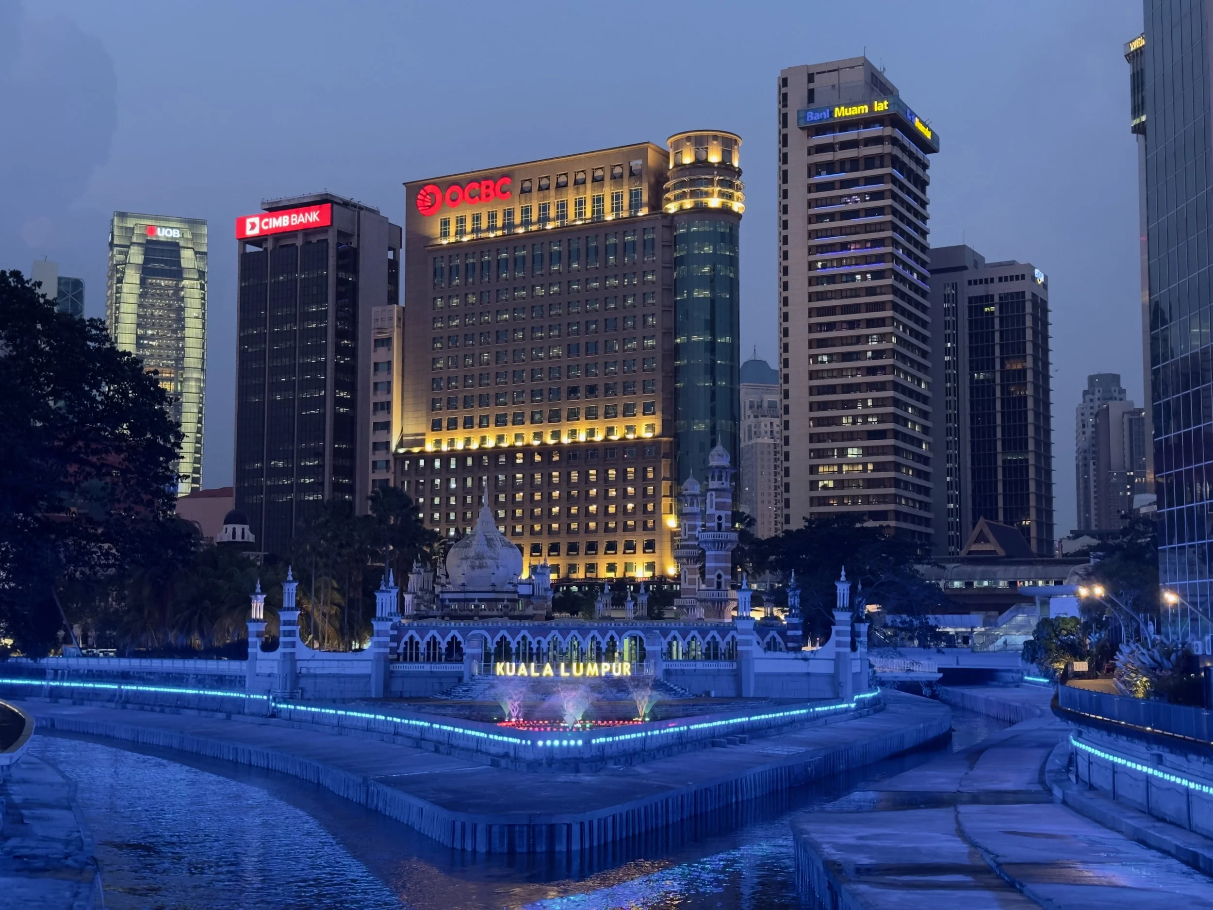 Sultan Abdul Samad Jamek mosque and River of Life ( Klang River )