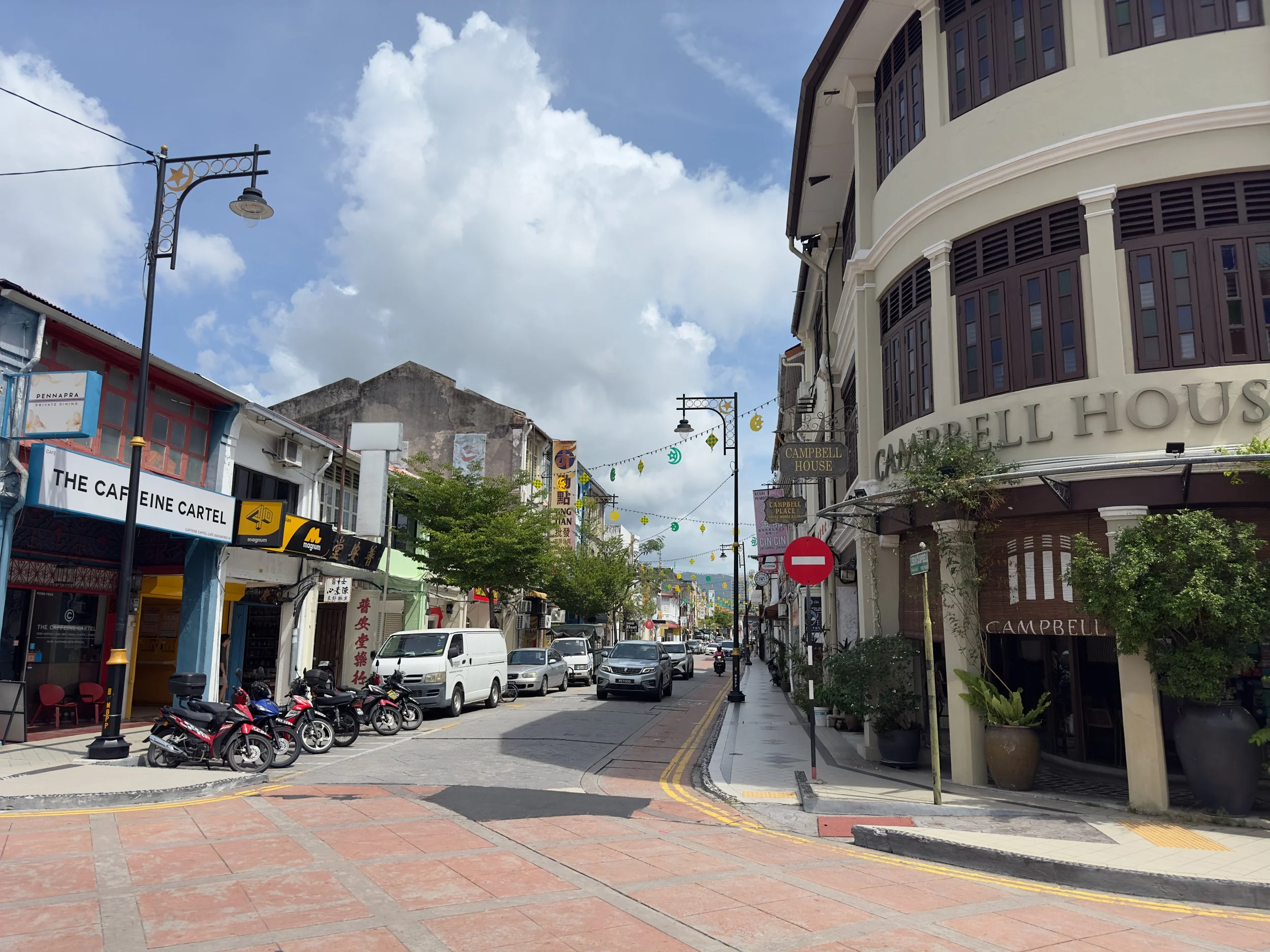 Cnr Lebuh Campbell and Lebuh Cintra