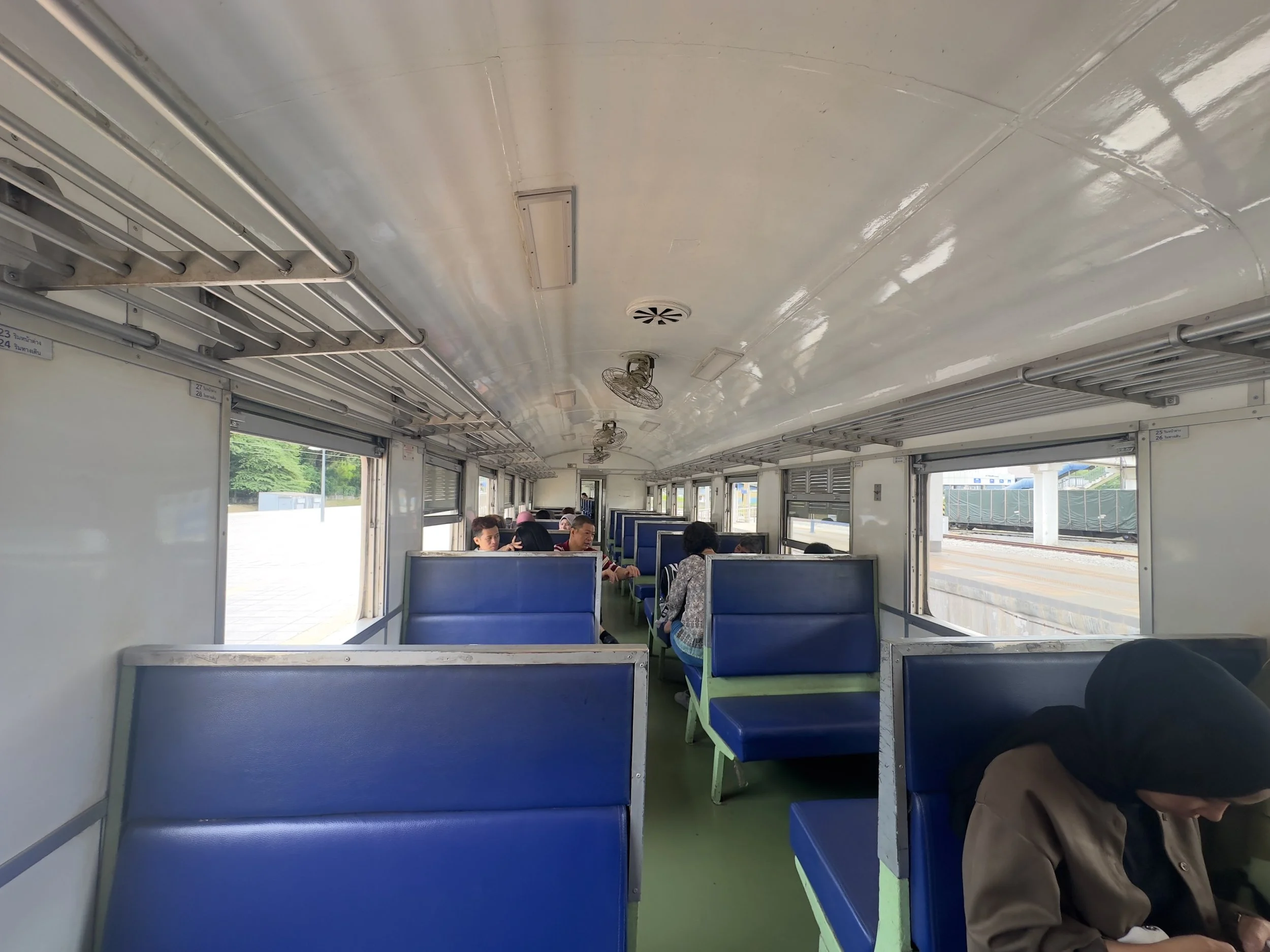 Shuttle train, Padang Besar to Hat Yai