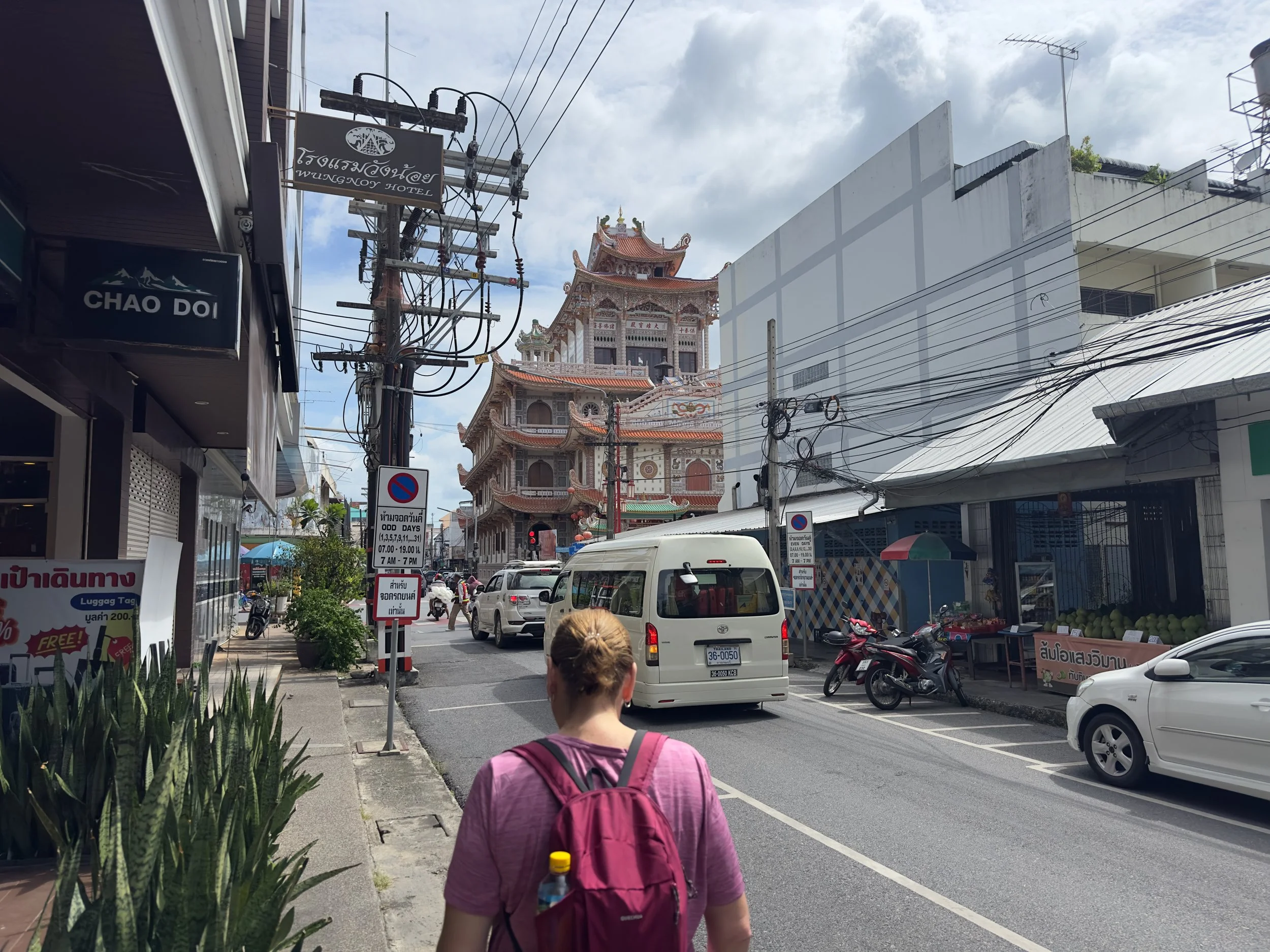 Walking to Wat Chue Chang