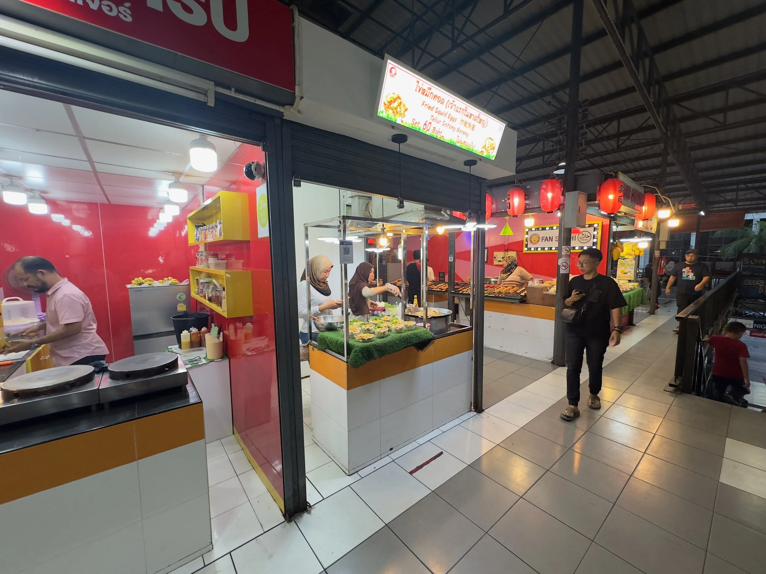 Food outlets, ASEAN Market ( 60baht = $3 )