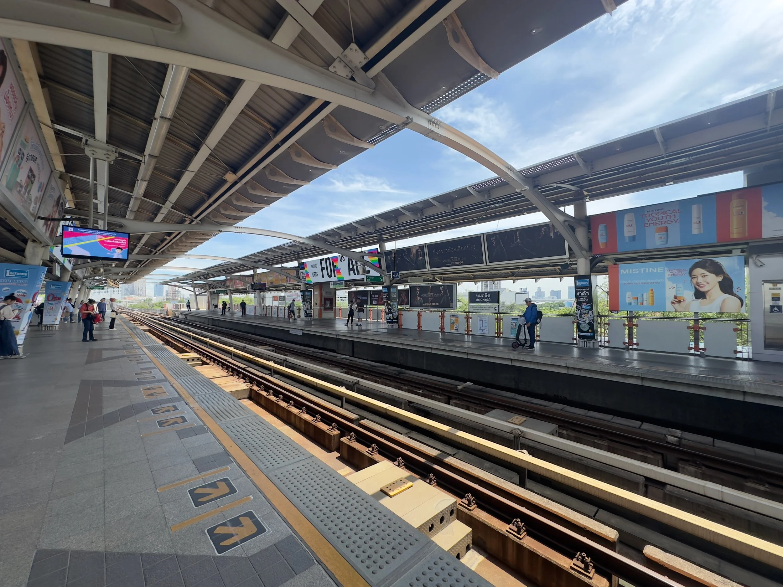 Mo Chit BTS Station