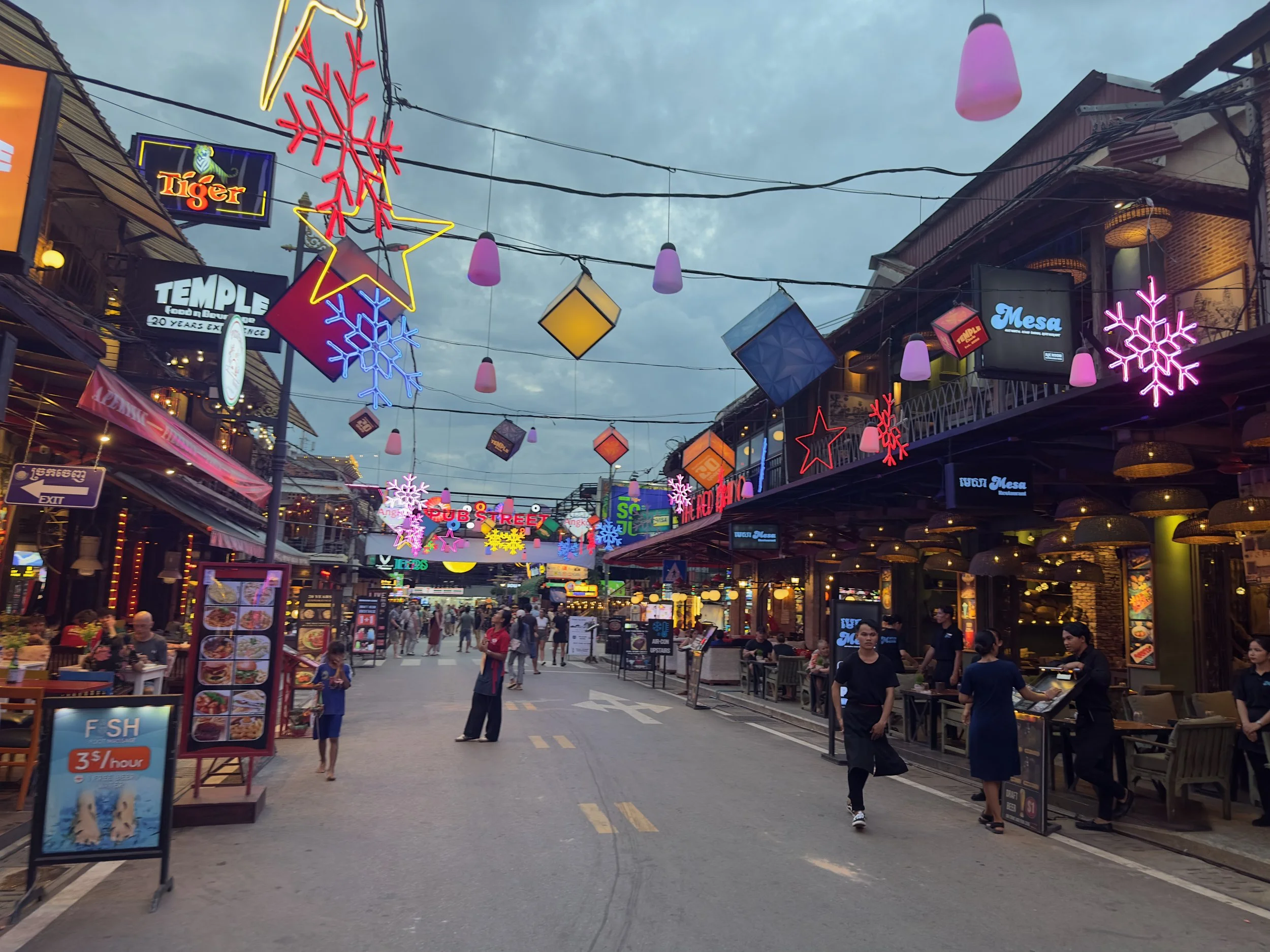 Pub Street comes to life