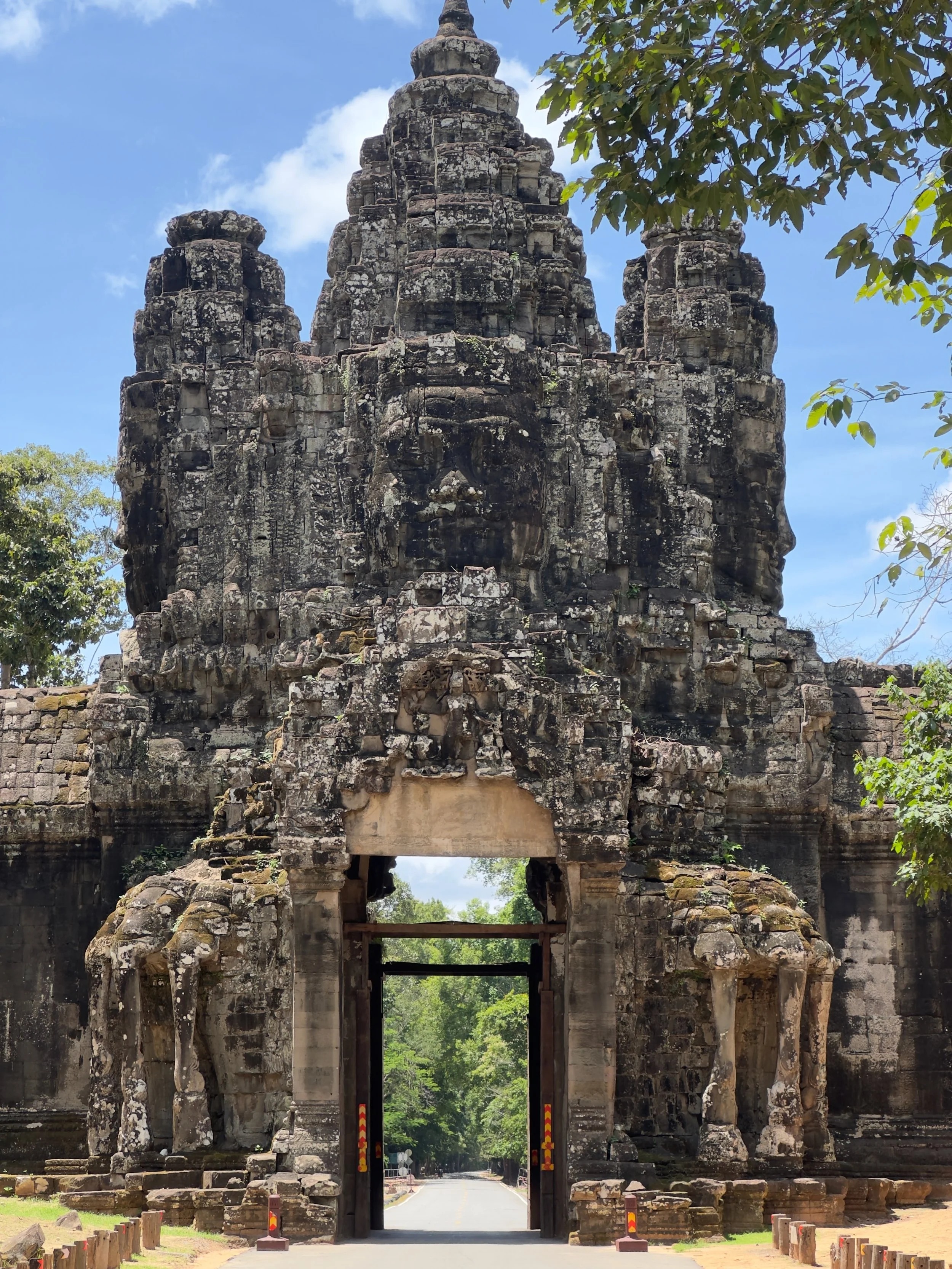 Victory Gate ( from the inside of Bayon )