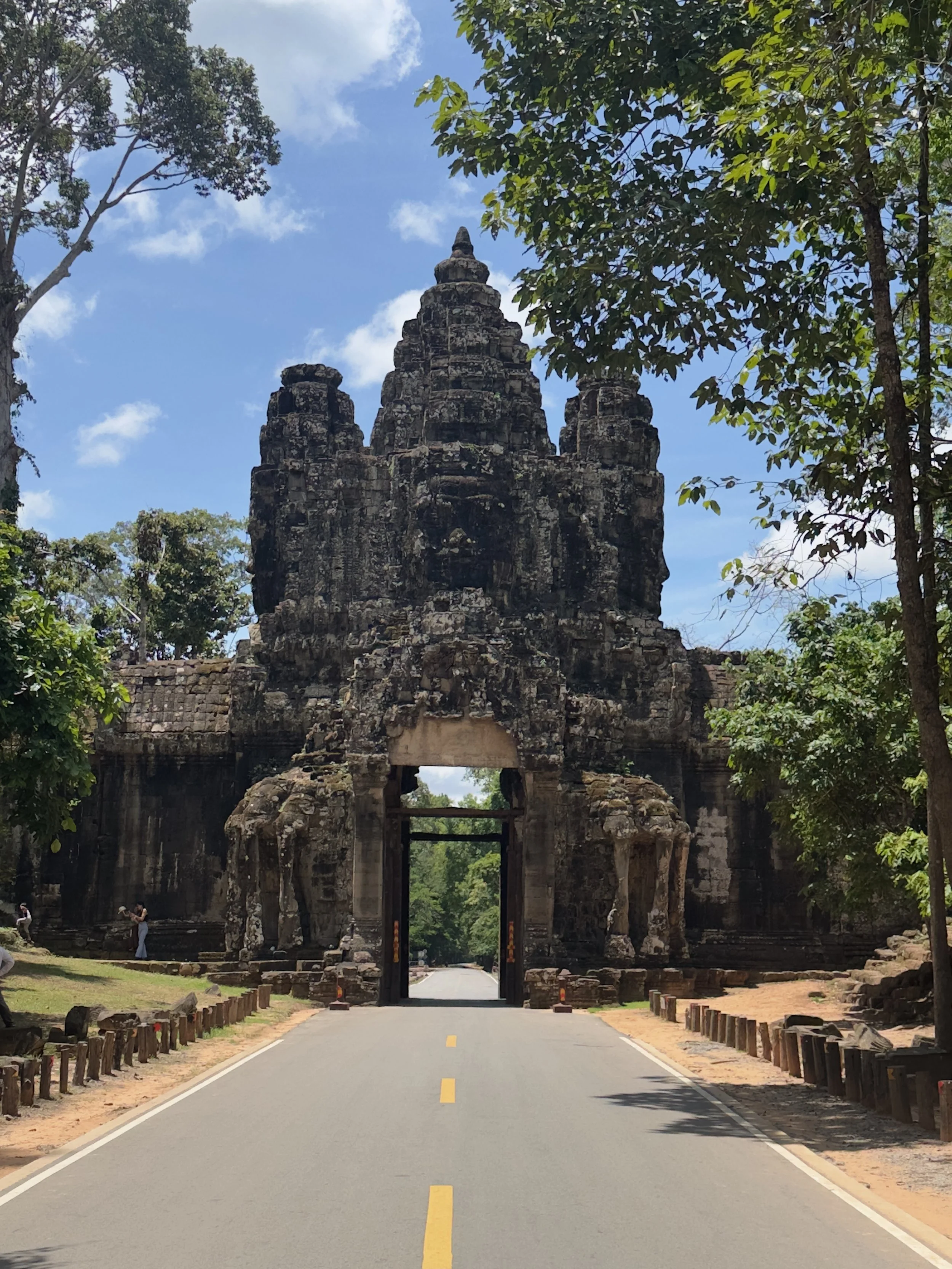 Victory Gate ( from the inside of Bayon )