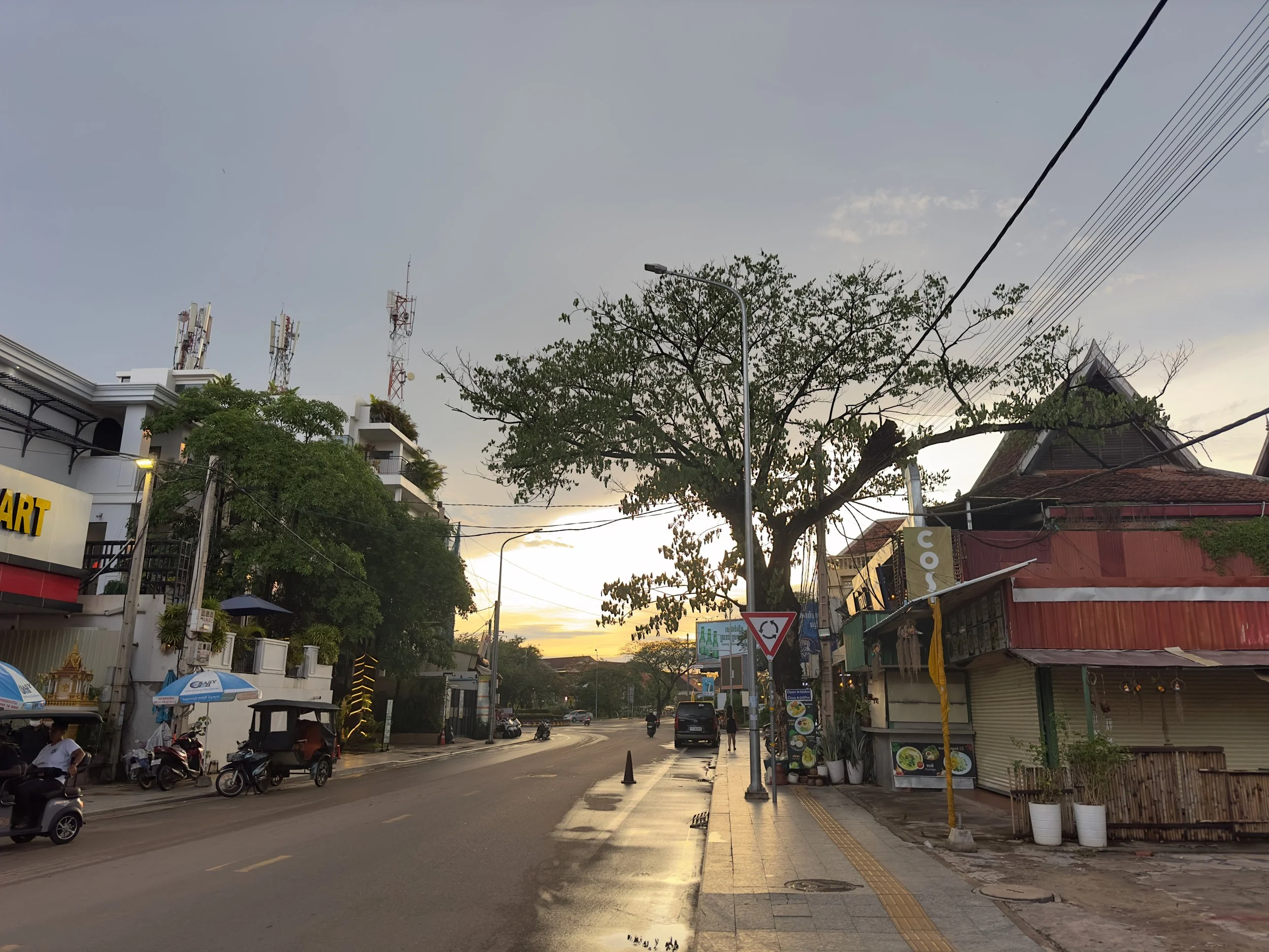 Sunset on 7 Makara St, Siem Reap