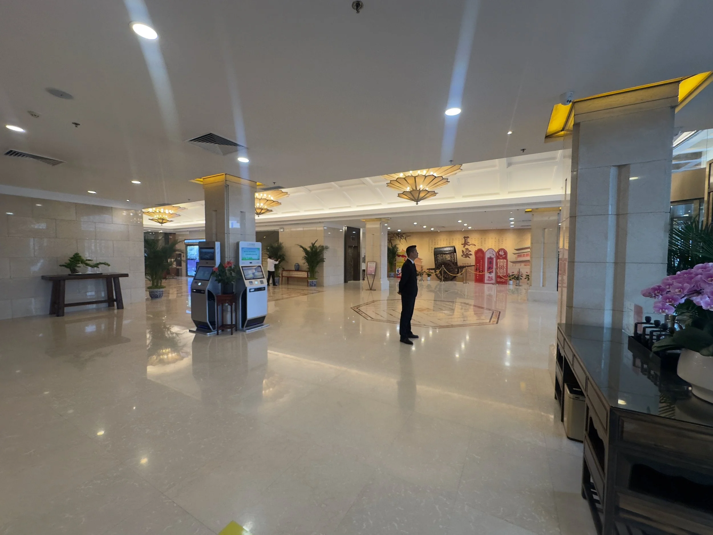 Lobby, Bell Hotel Hotel