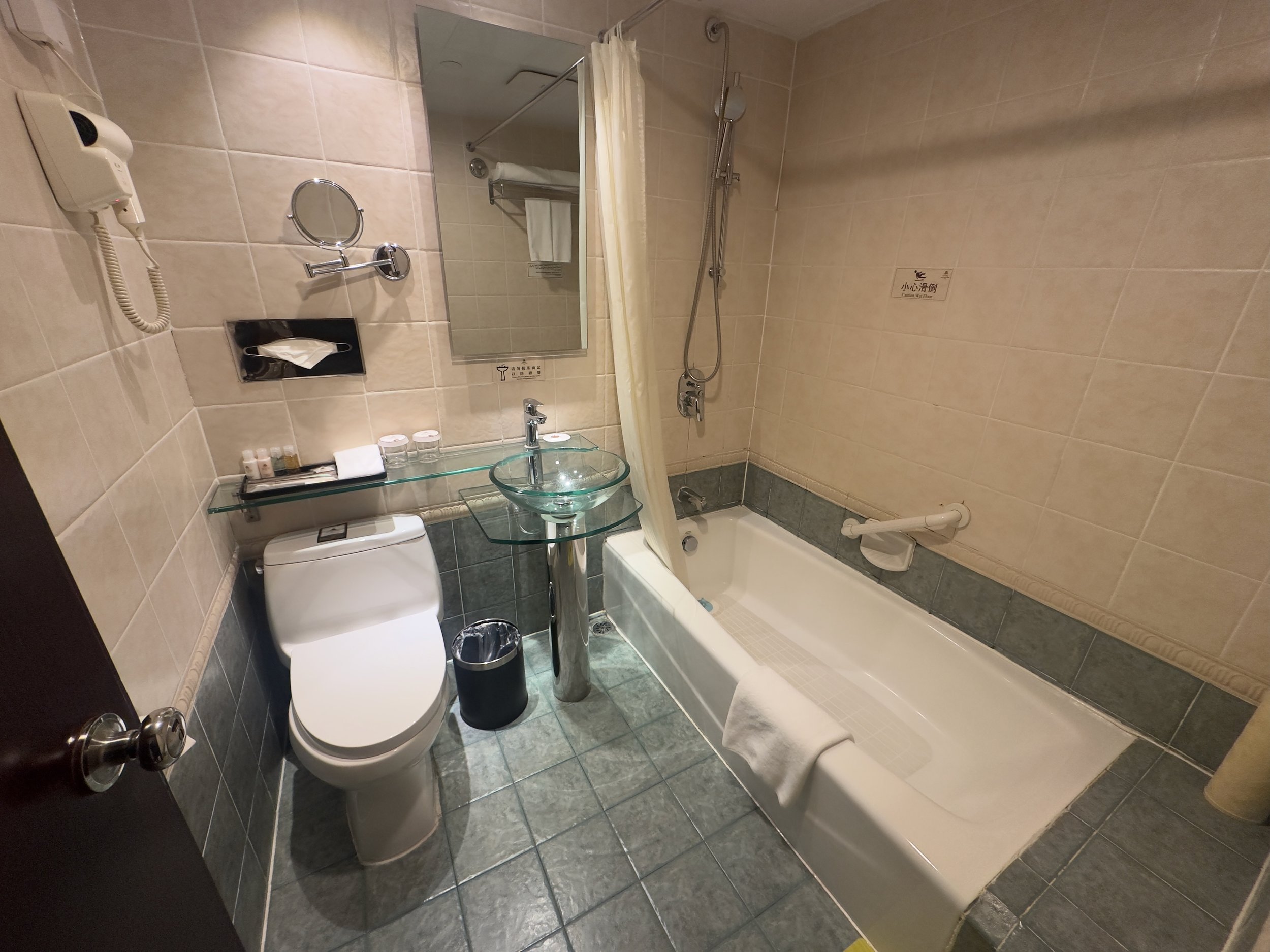 Room 507, Bell Hotel Hotel