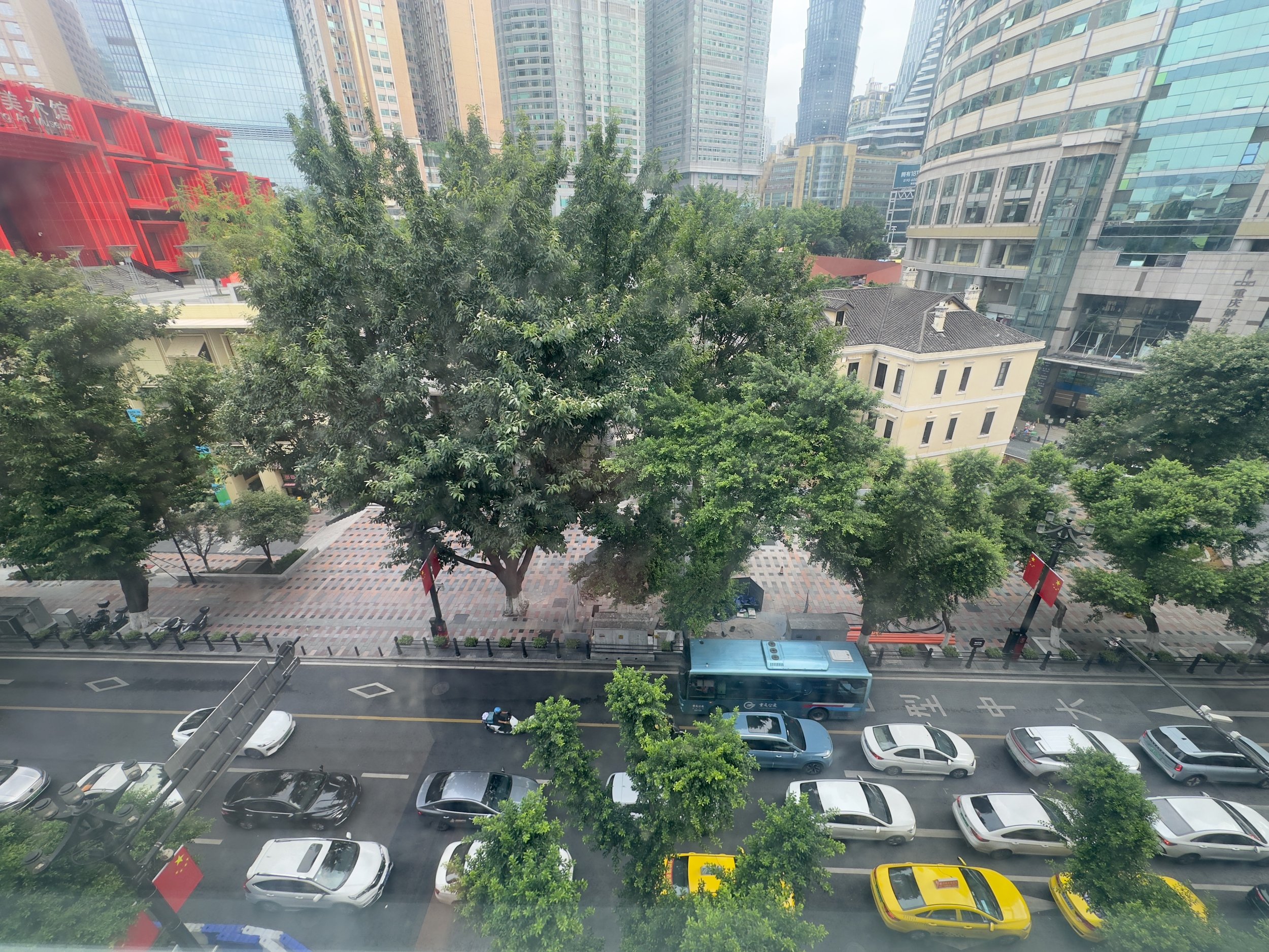 City/street view, Room 604