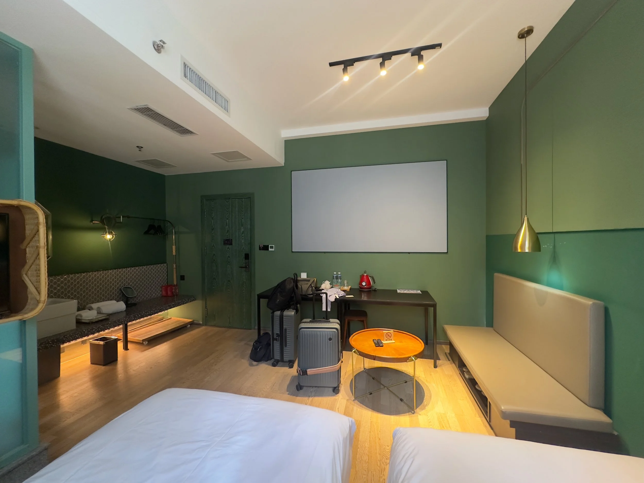 Room 413, Xisheyin City Hotel