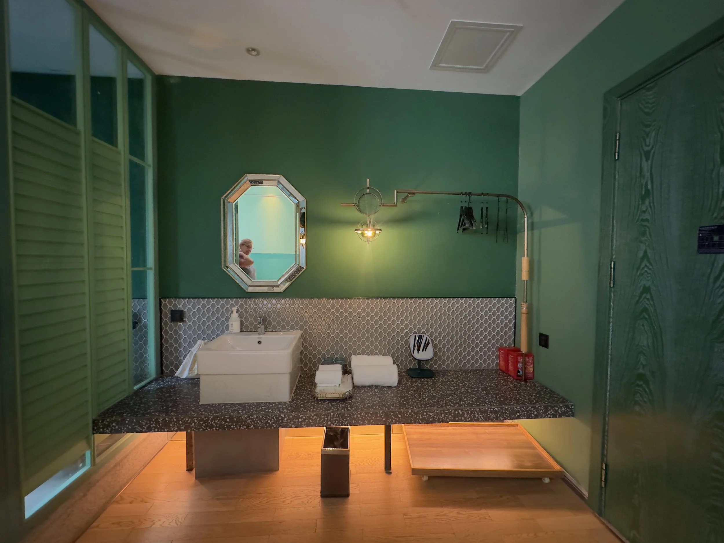 Room 413, Xisheyin City Hotel