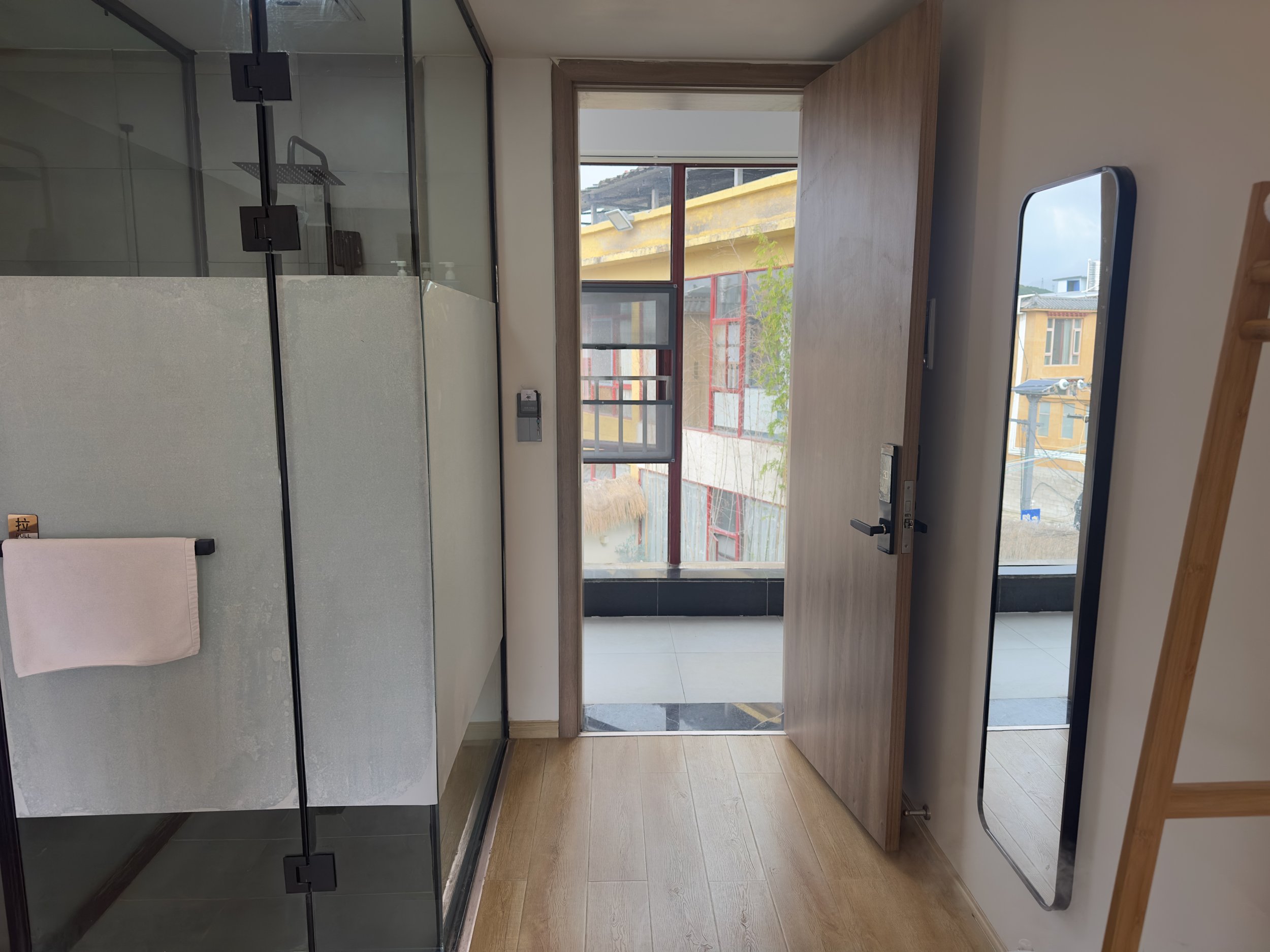 View back through the door, Room 8306, Jinwushe Hotel