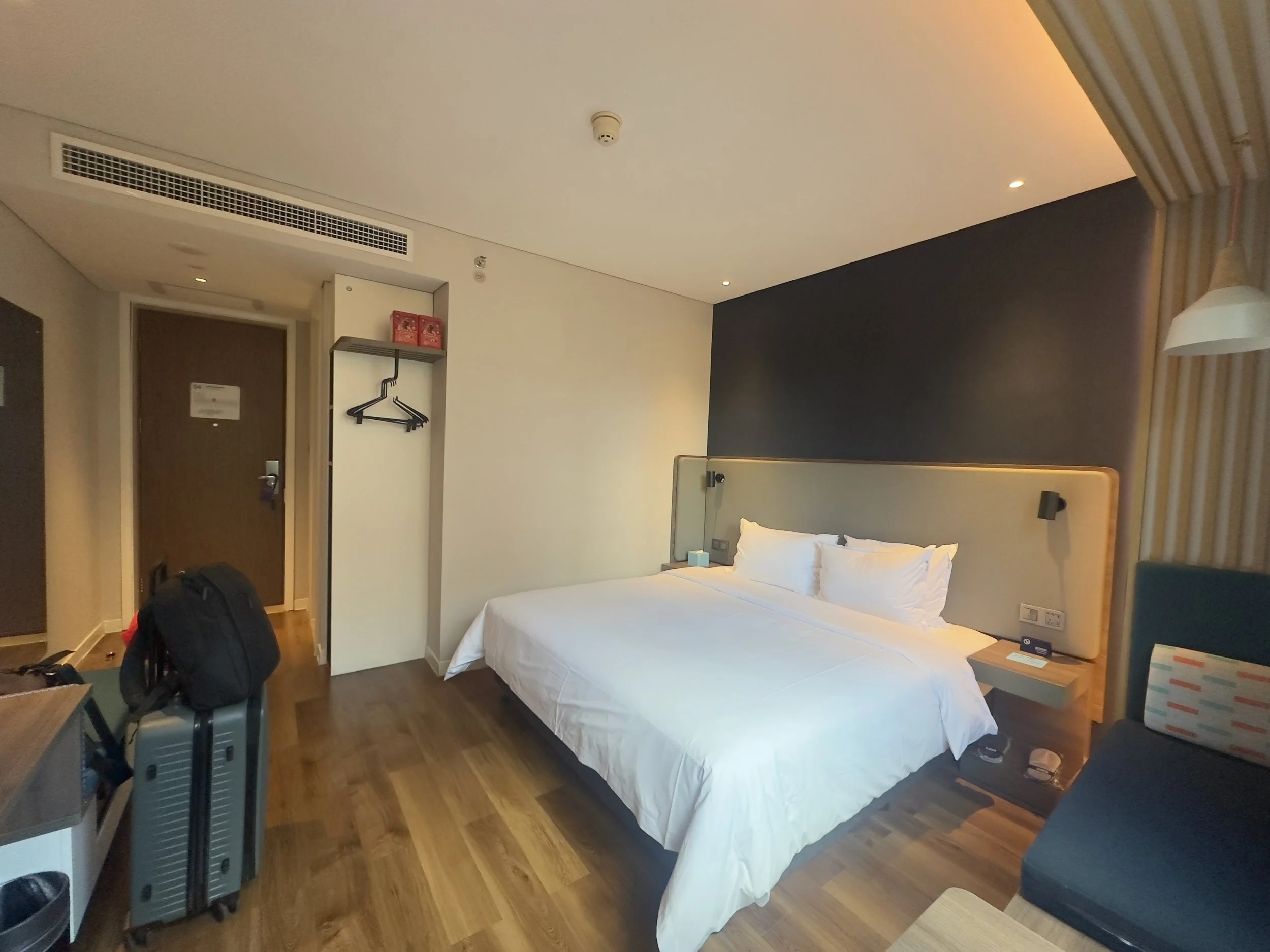Room 416, Holiday Inn Express Guilin City Center Hotel