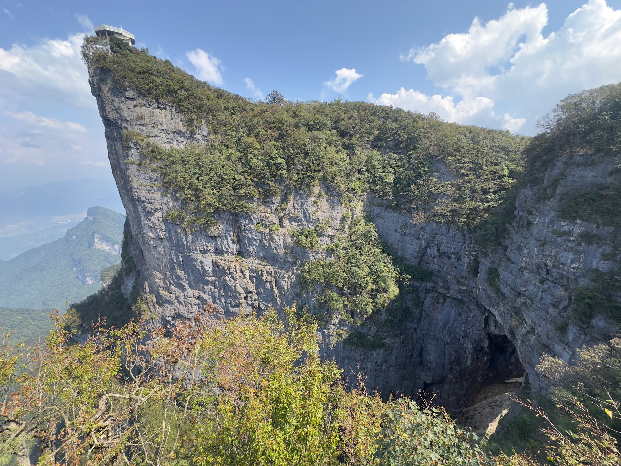 Yu Hu Peak ( Jade Pot Peak ) and Heavens Gate