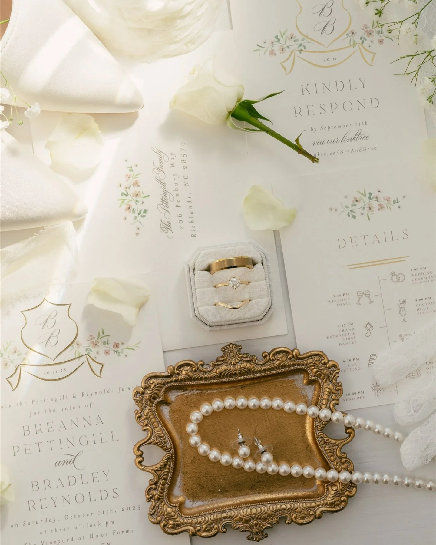 It&rsquo;s all in the details 

Venue: @howe_farms 
Planner: @mlcelebratingforever 
Photography: @onyxnashville / @tayleighphoto