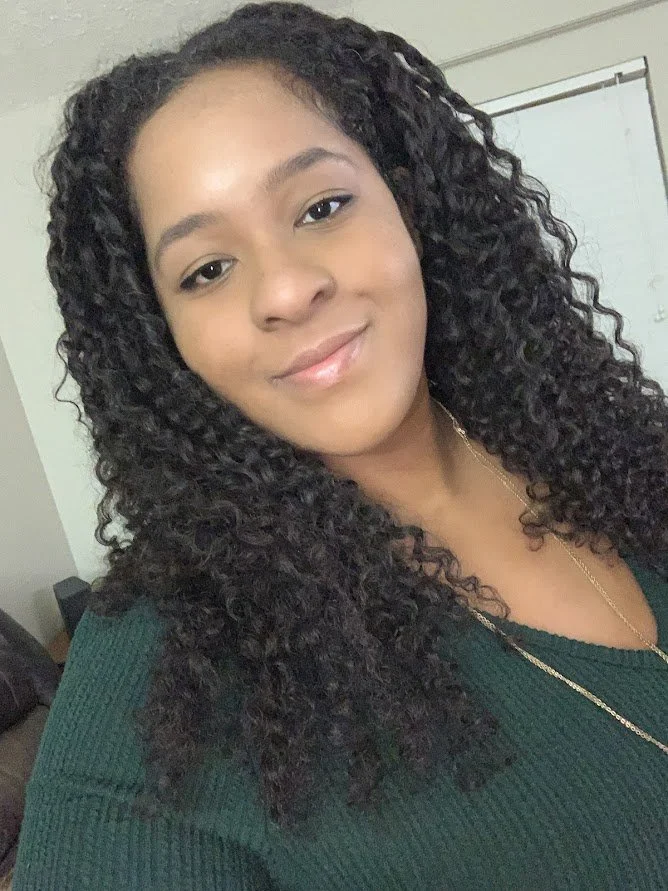 Facetune_15-12-2022-17-23-00.jpg