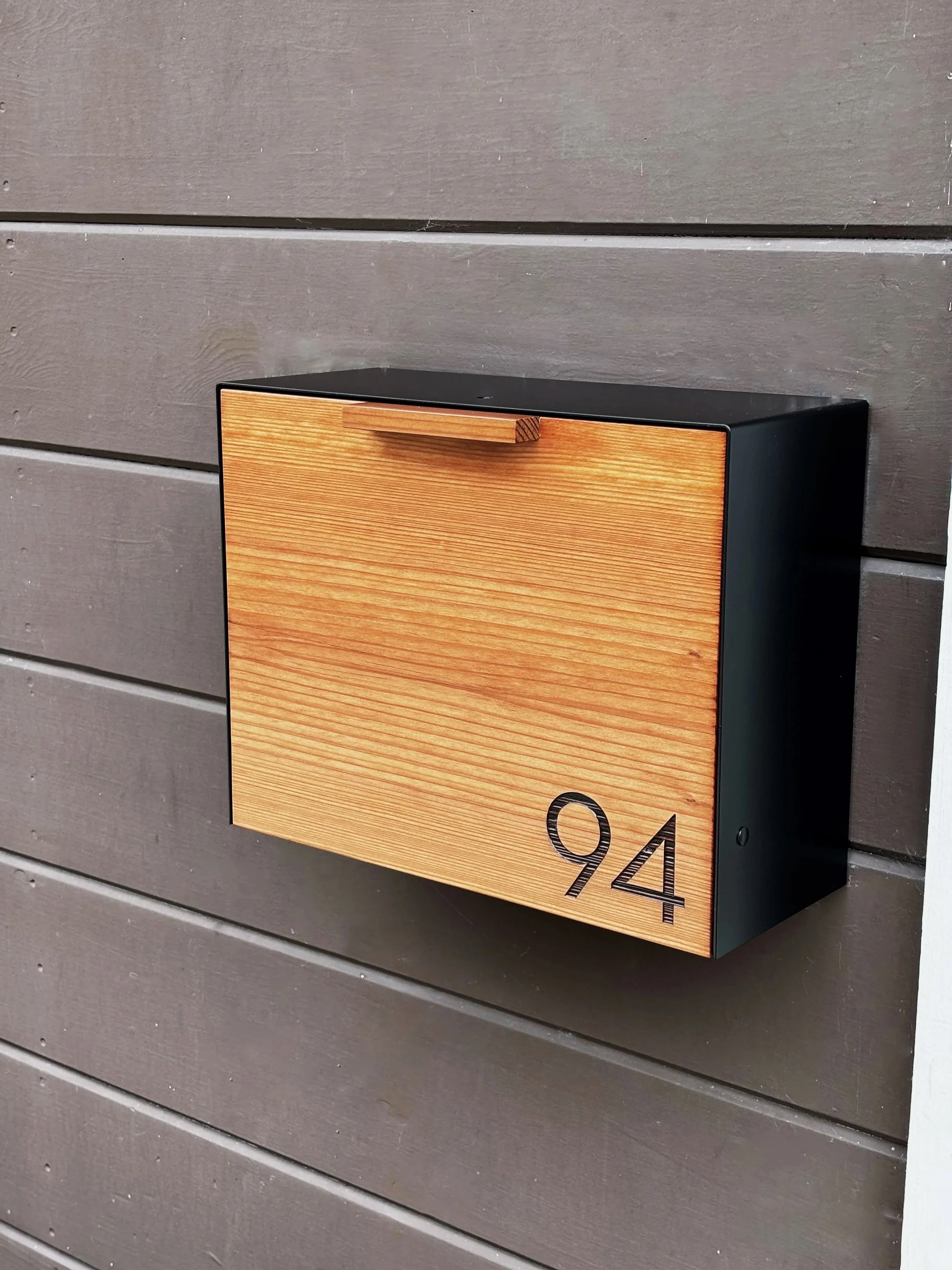 Redwood Mailbox
