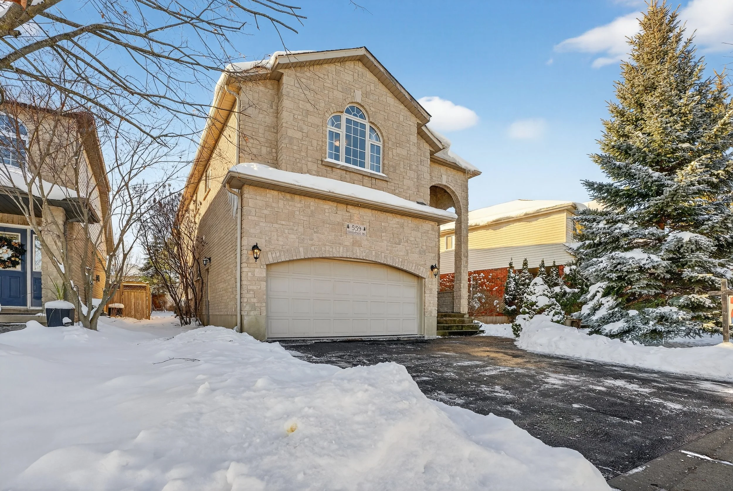 559 Chesapeake Dr Waterloo 06.jpg