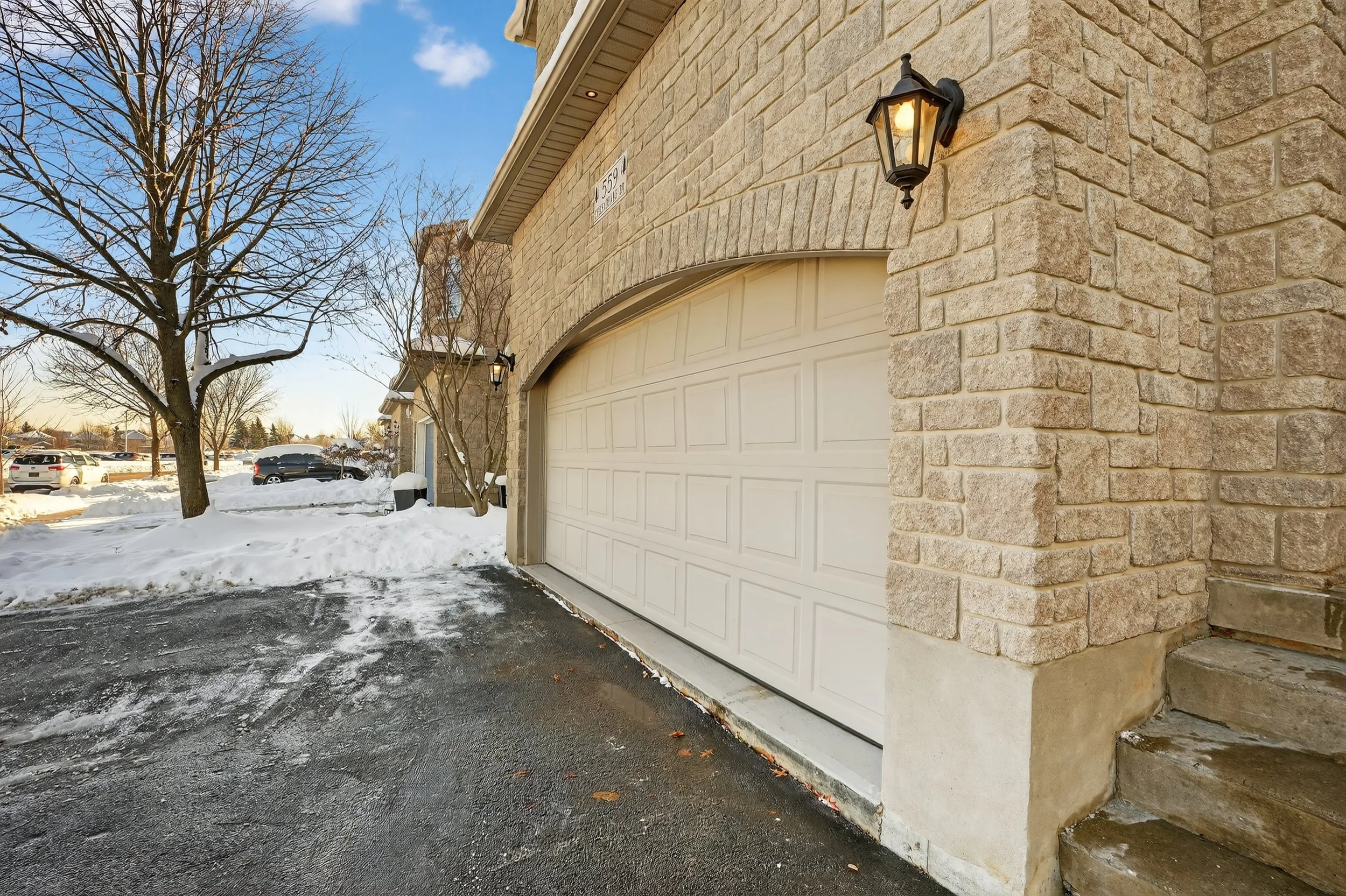 559 Chesapeake Dr Waterloo 08.jpg