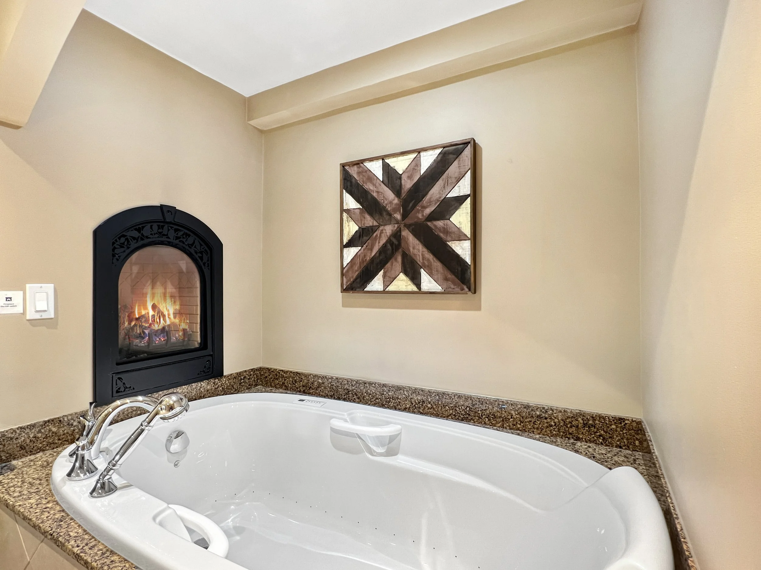 250 Krug Airbnb Bathroom 1.jpg