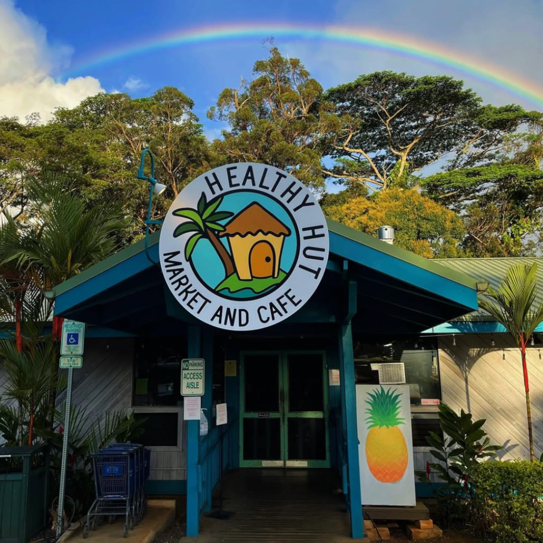 Healthy Hut in Kīlauea Donates to Students