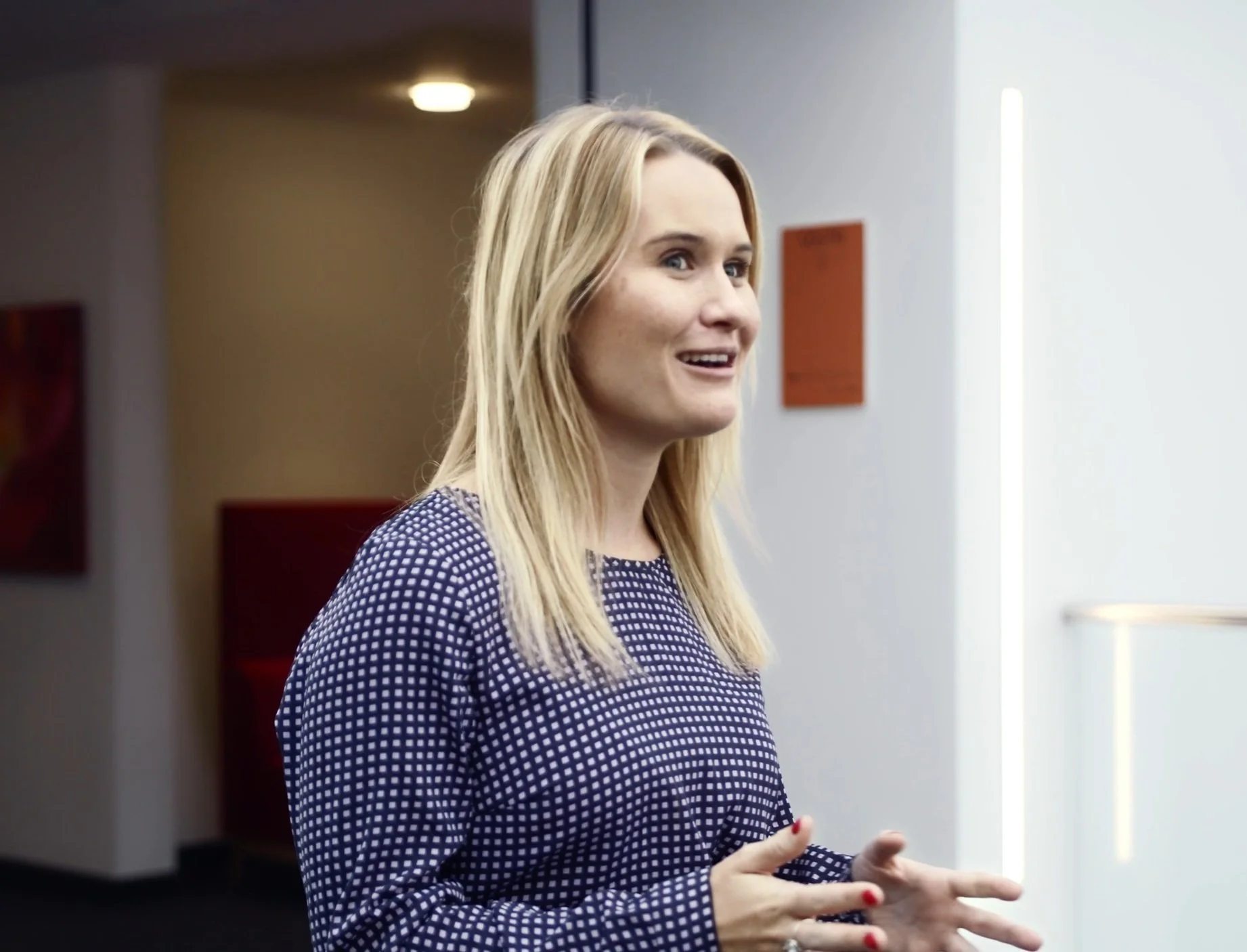 aldi_-_31st_october (2160p).00_03_43_02.Still014.jpg