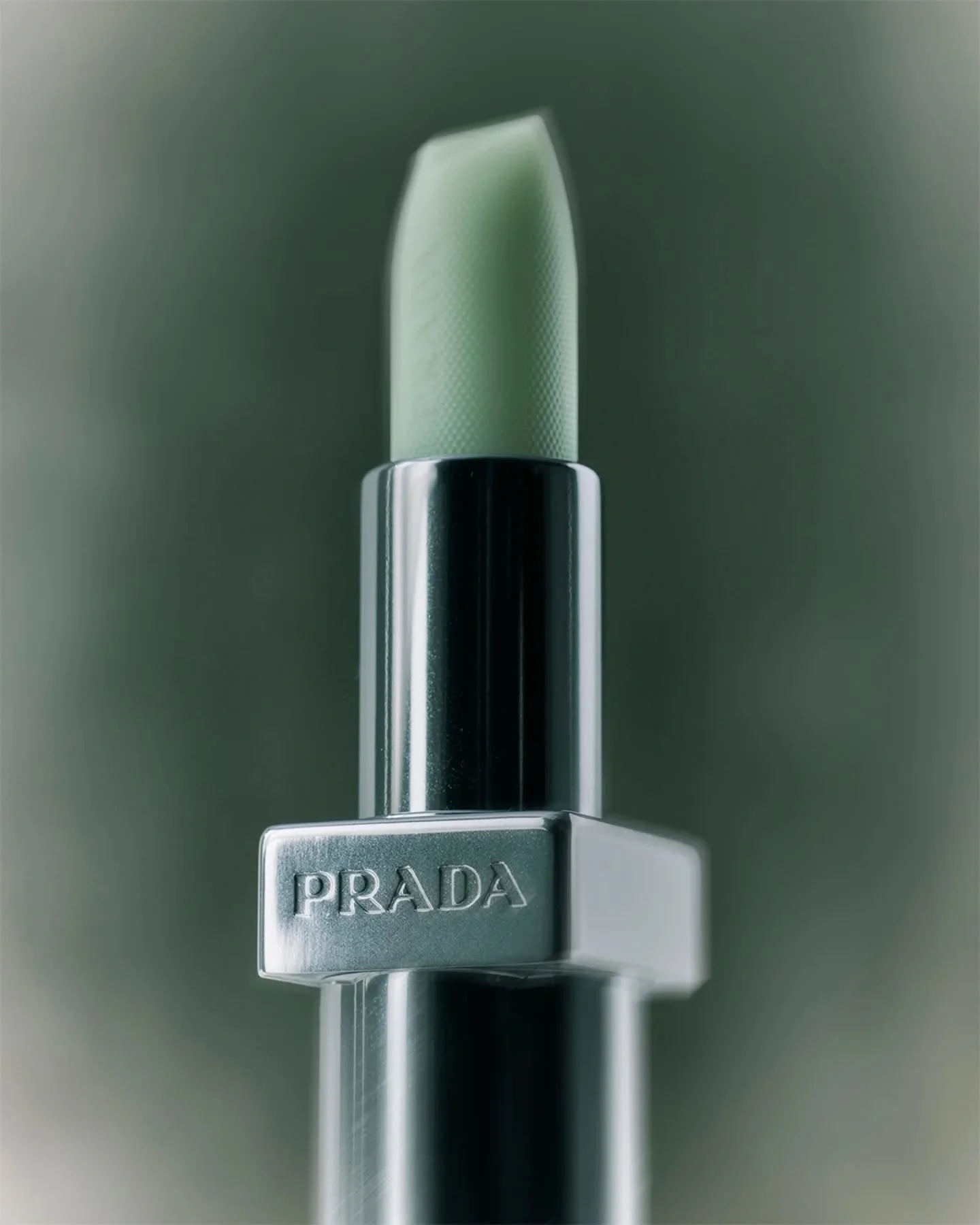 Papa wears Prada.
Light, texture, precision. Every detail placed with intent. Built in Supercool.